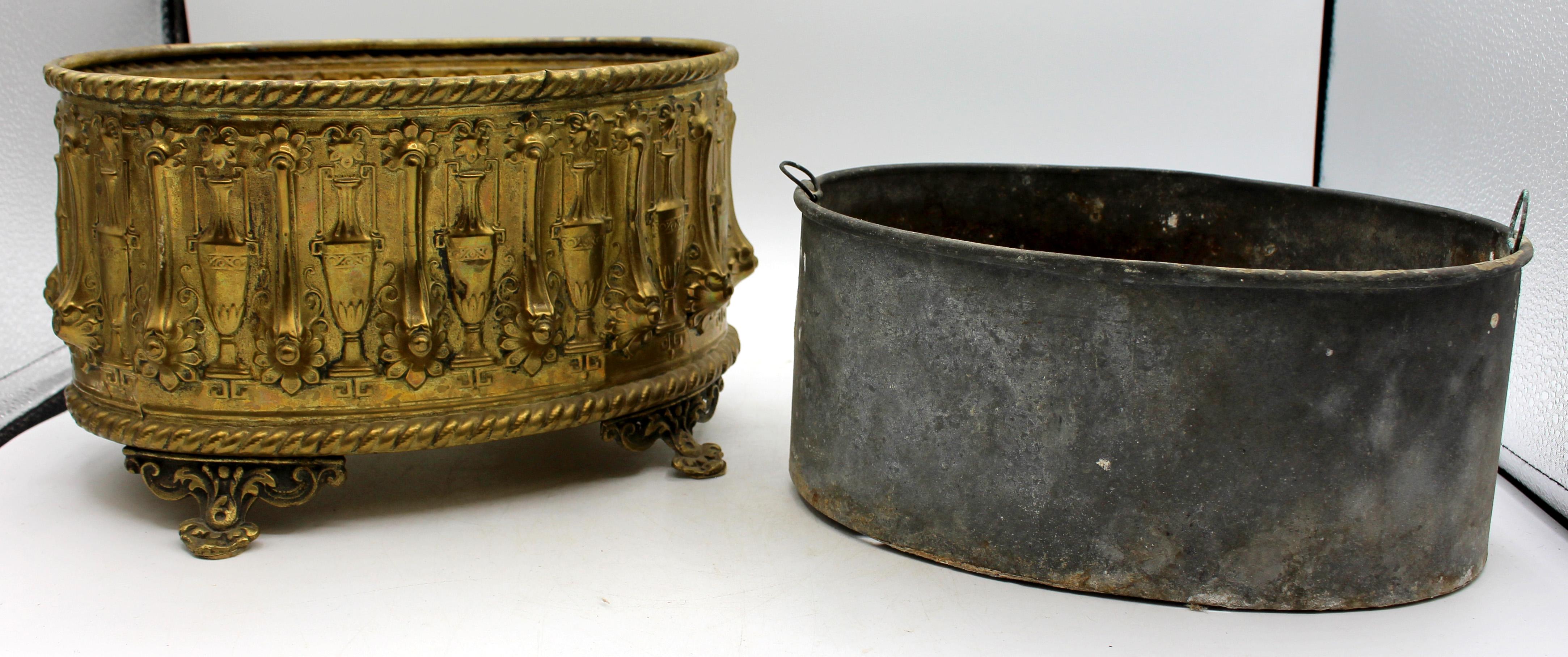 Circa 1870 Oval Repousse Brass English or French Jardiniere For Sale 2