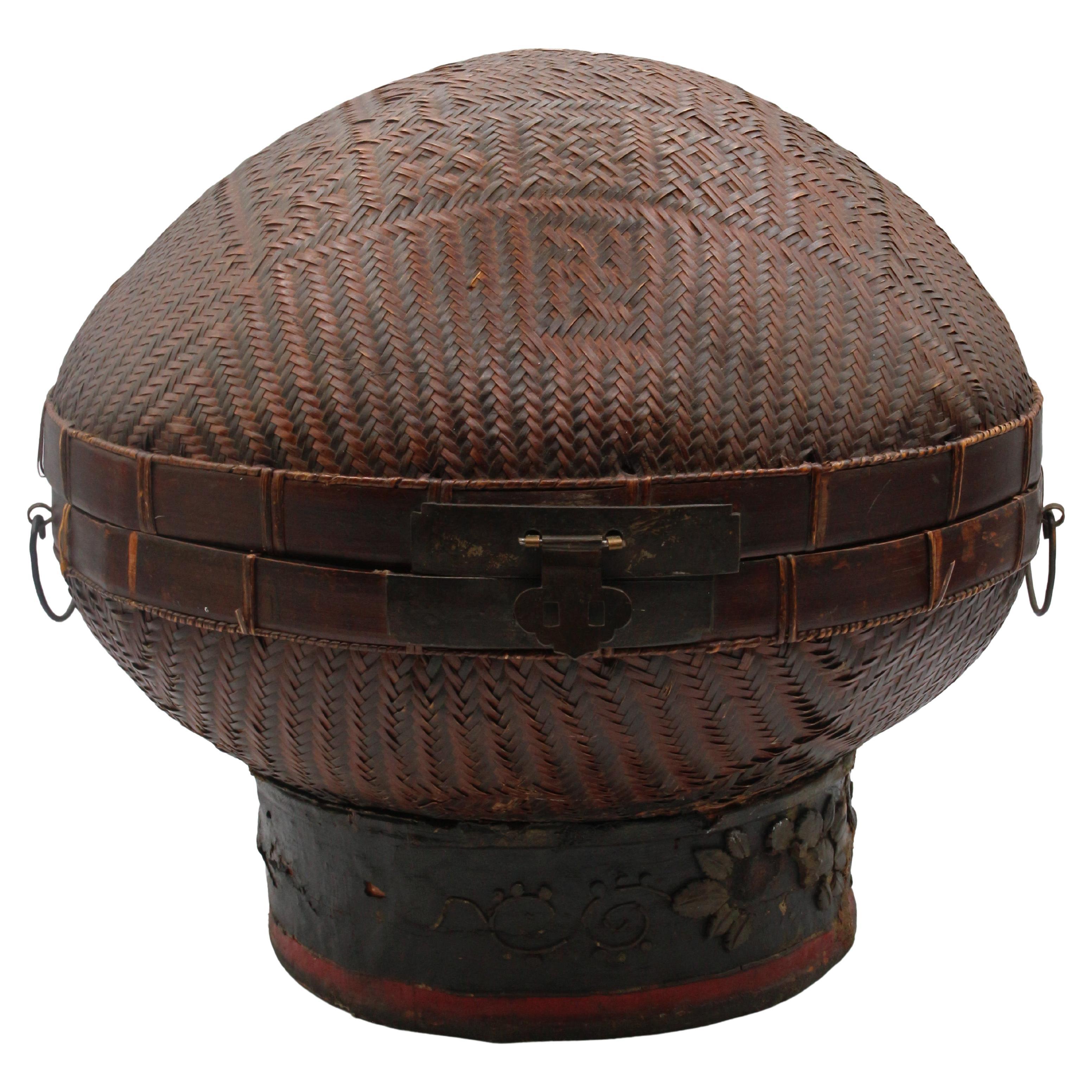 Chinese Wedding Ceremonial Hat Box, Zhijang Province, circa 1870s For Sale