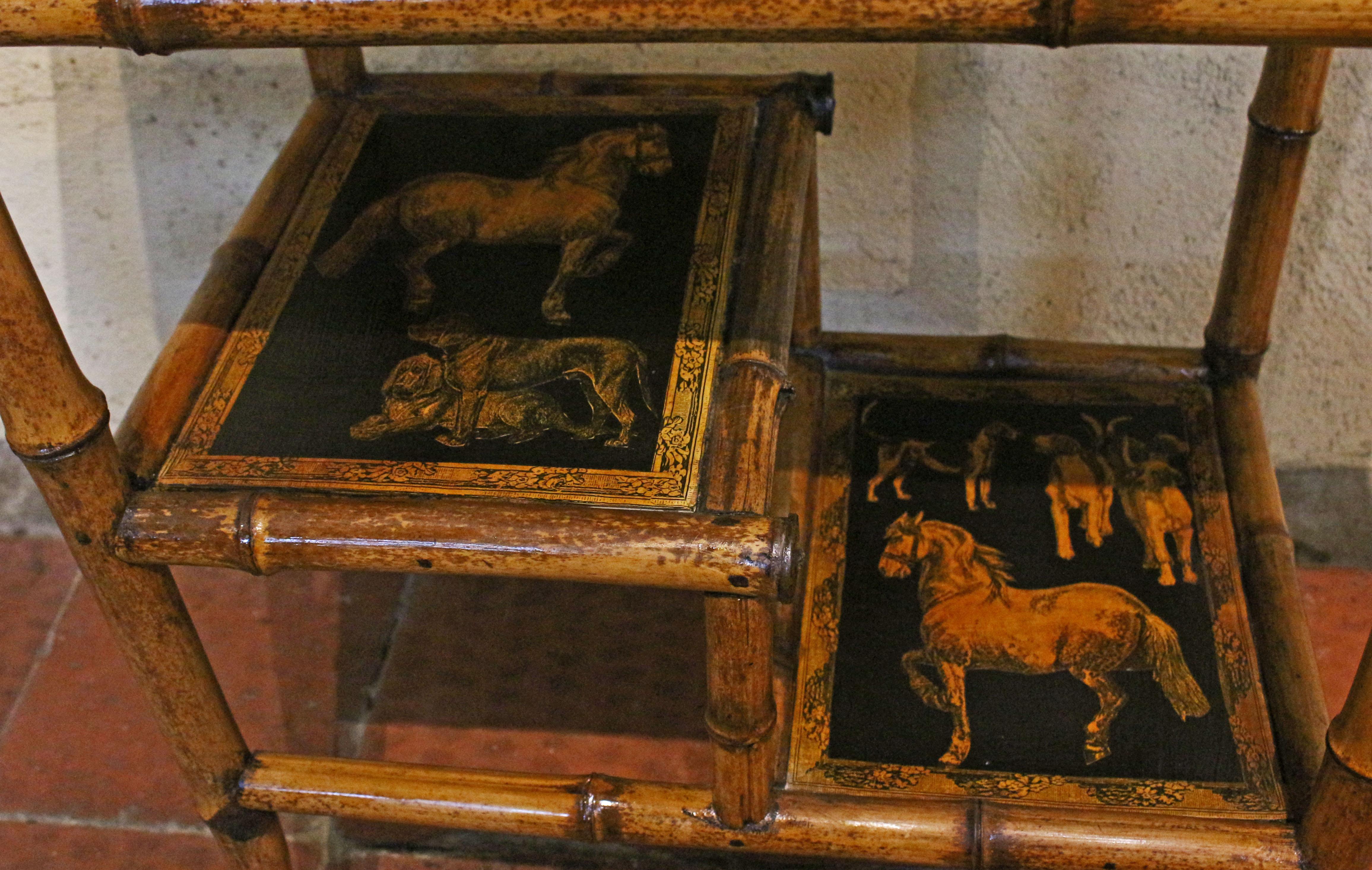 Gran mesa rectangular inglesa de bambú de varios pisos, circa 1870 Victoriano