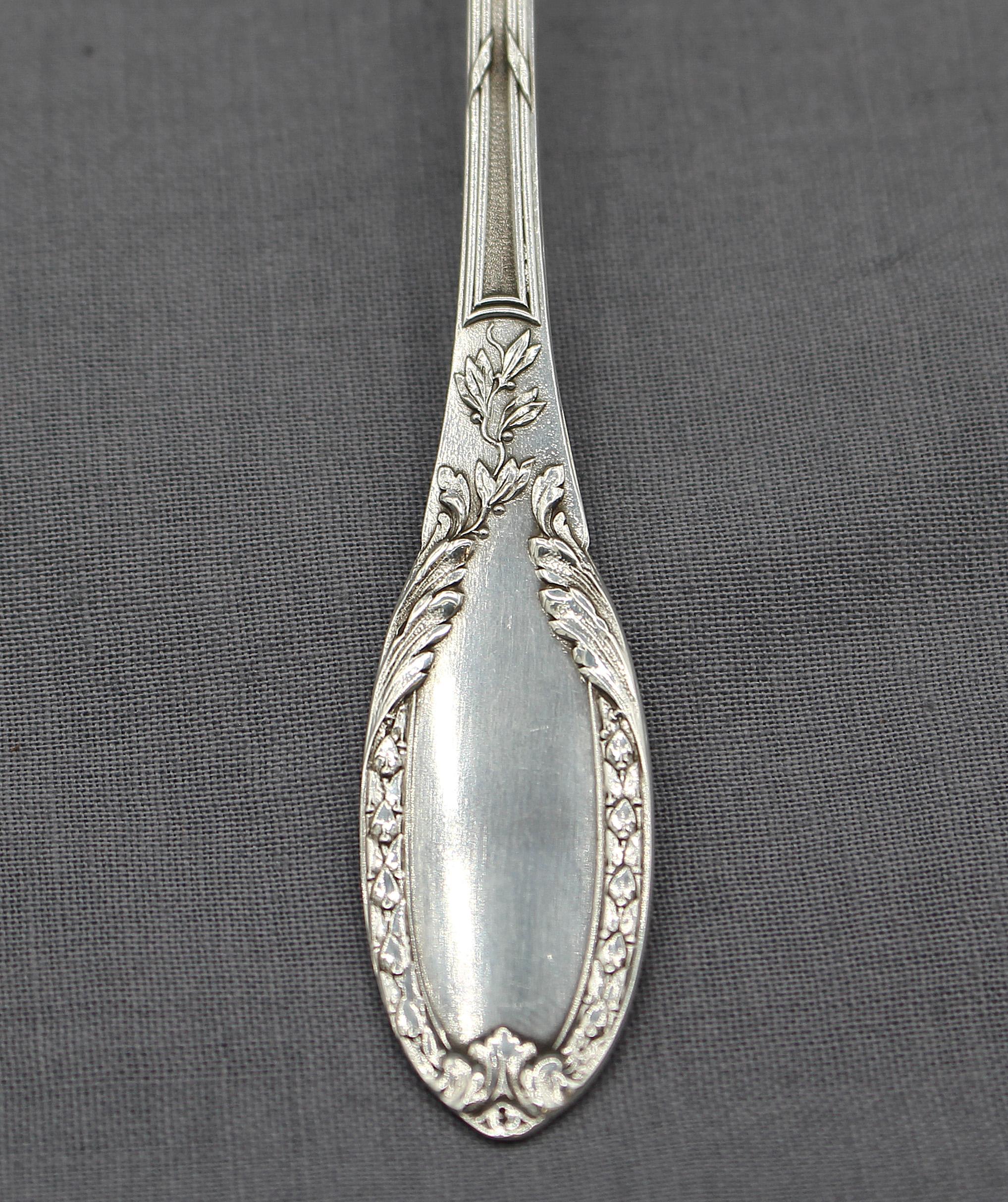 Vittoriano Cucchiaio mestolo da setaccio in argento francese del 1870 ca. in vendita