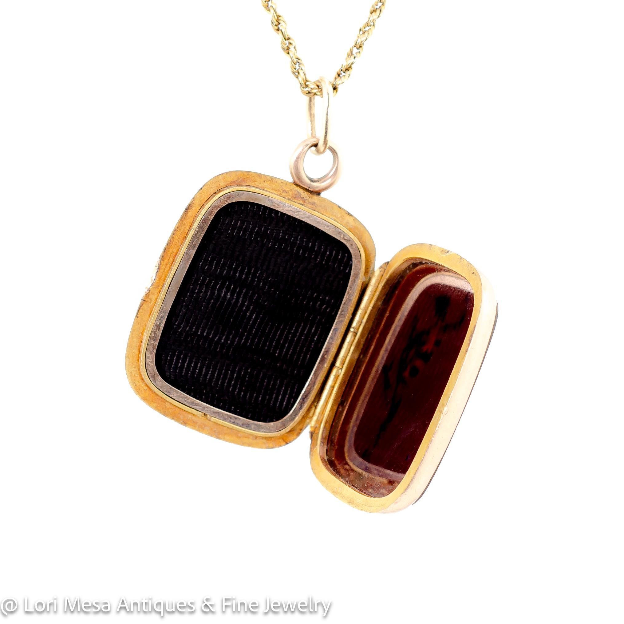 Victorian Circa 1880 14KT Yellow Gold Intaglio Hardstone Locket of Mercury with Chain For Sale
