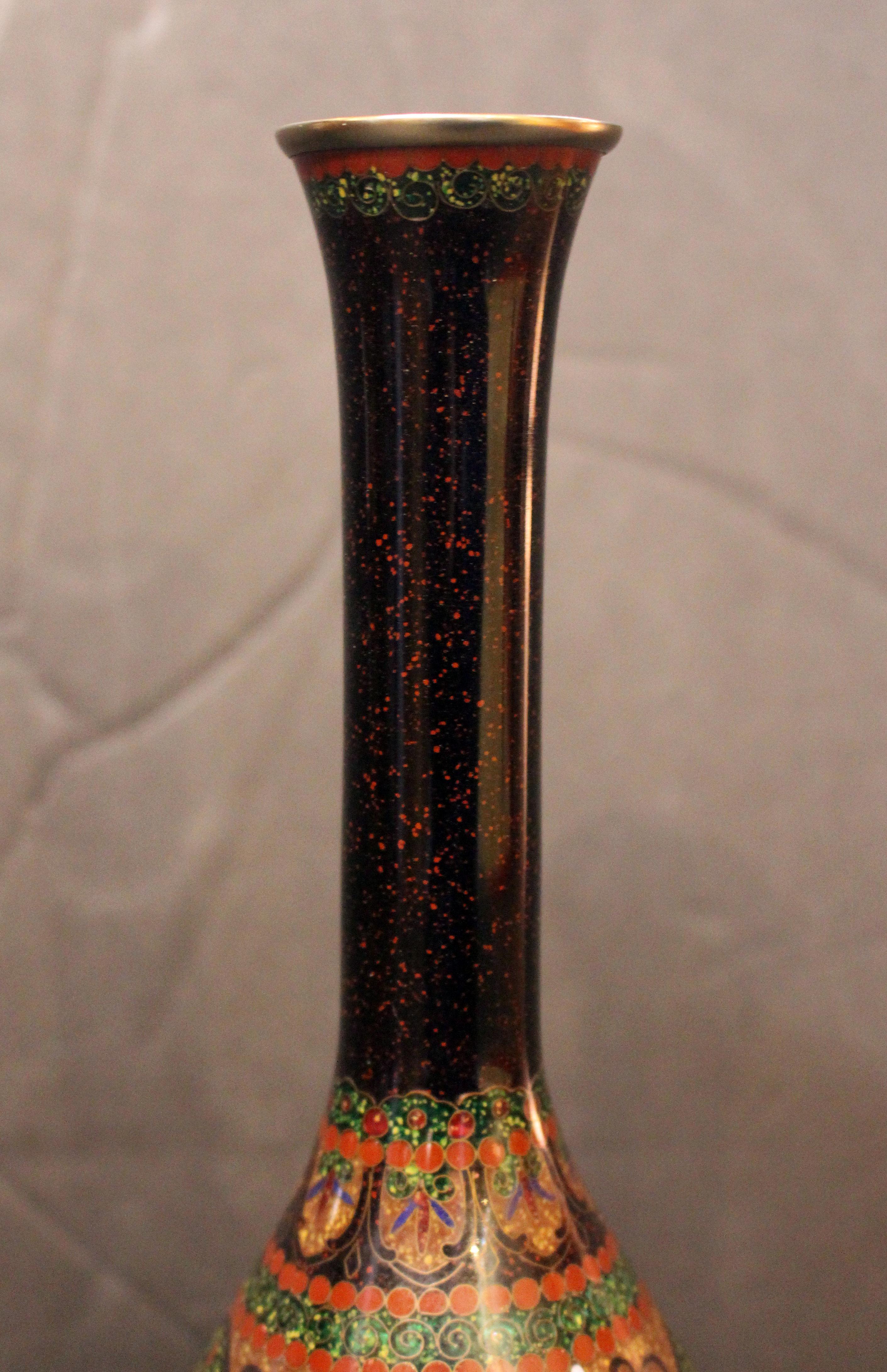 Giapponese Vaso di cloisonne giapponese del 1880-1910 circa in vendita