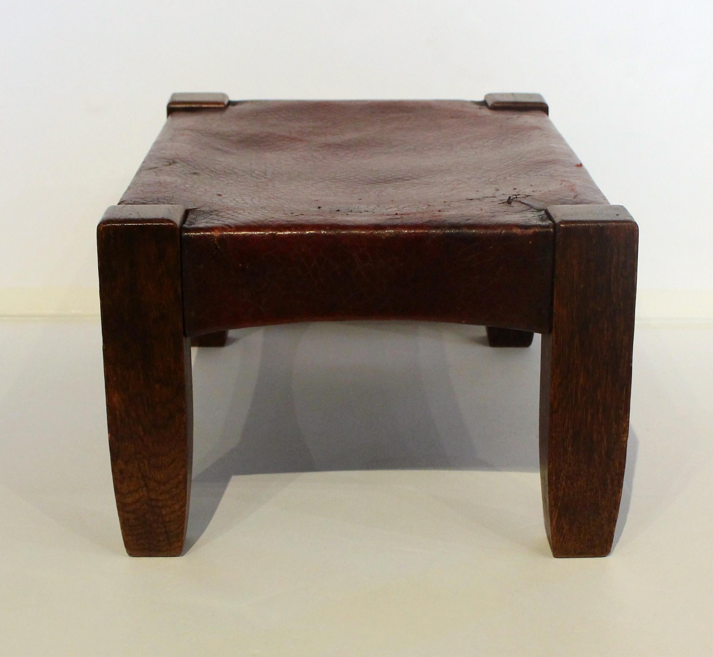 Circa 1880-1920 Arts & Crafts Footstool In Good Condition In Chapel Hill, NC