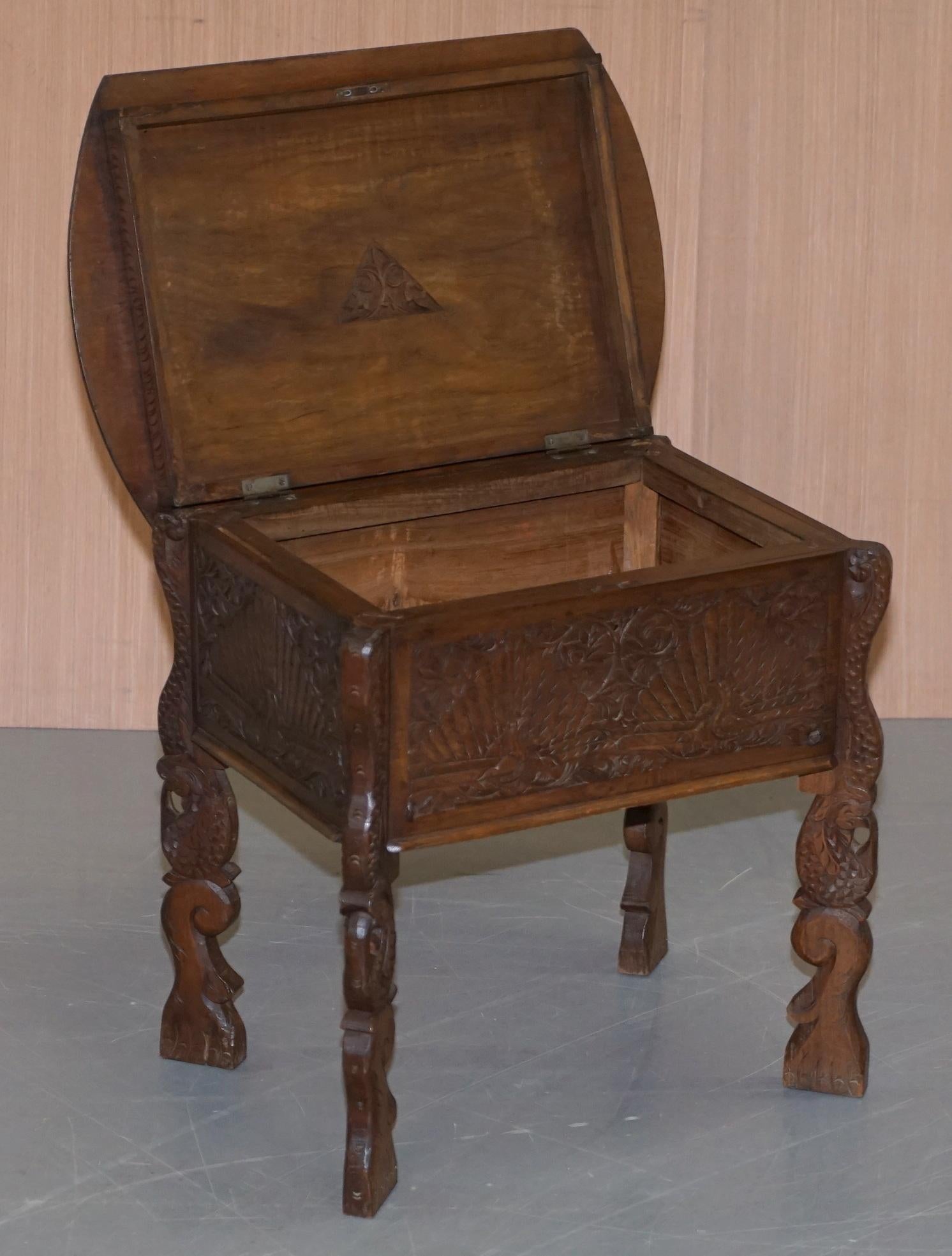 Table de couture birmane sculptée à la main avec un paon:: armoire:: coffre:: dessus ouvert:: vers 1880 en vente 8