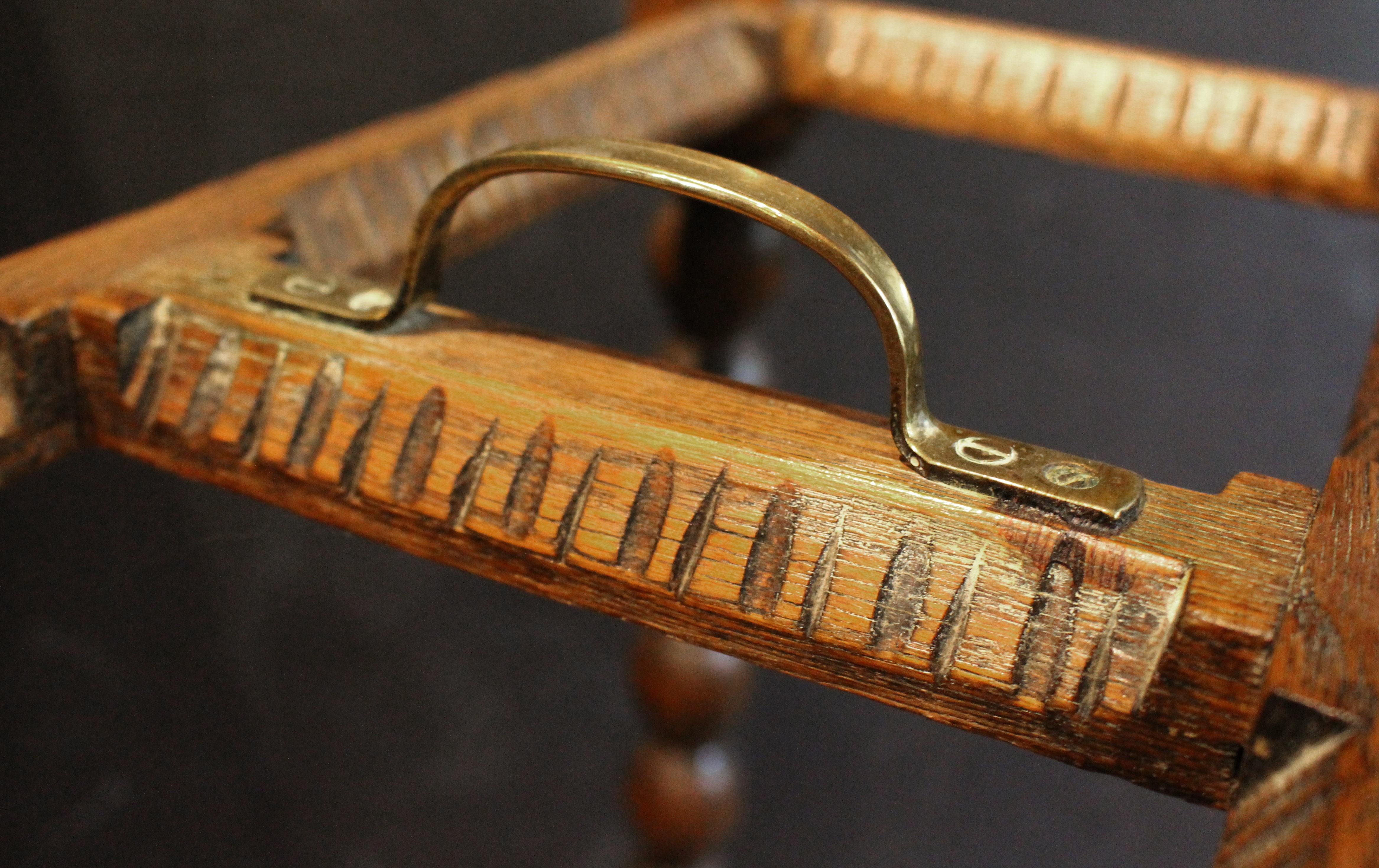 CIRCA 1880 Geschnitzte Eiche Englisch Regenschirm & Stick Stand (Ästhetizismus) im Angebot