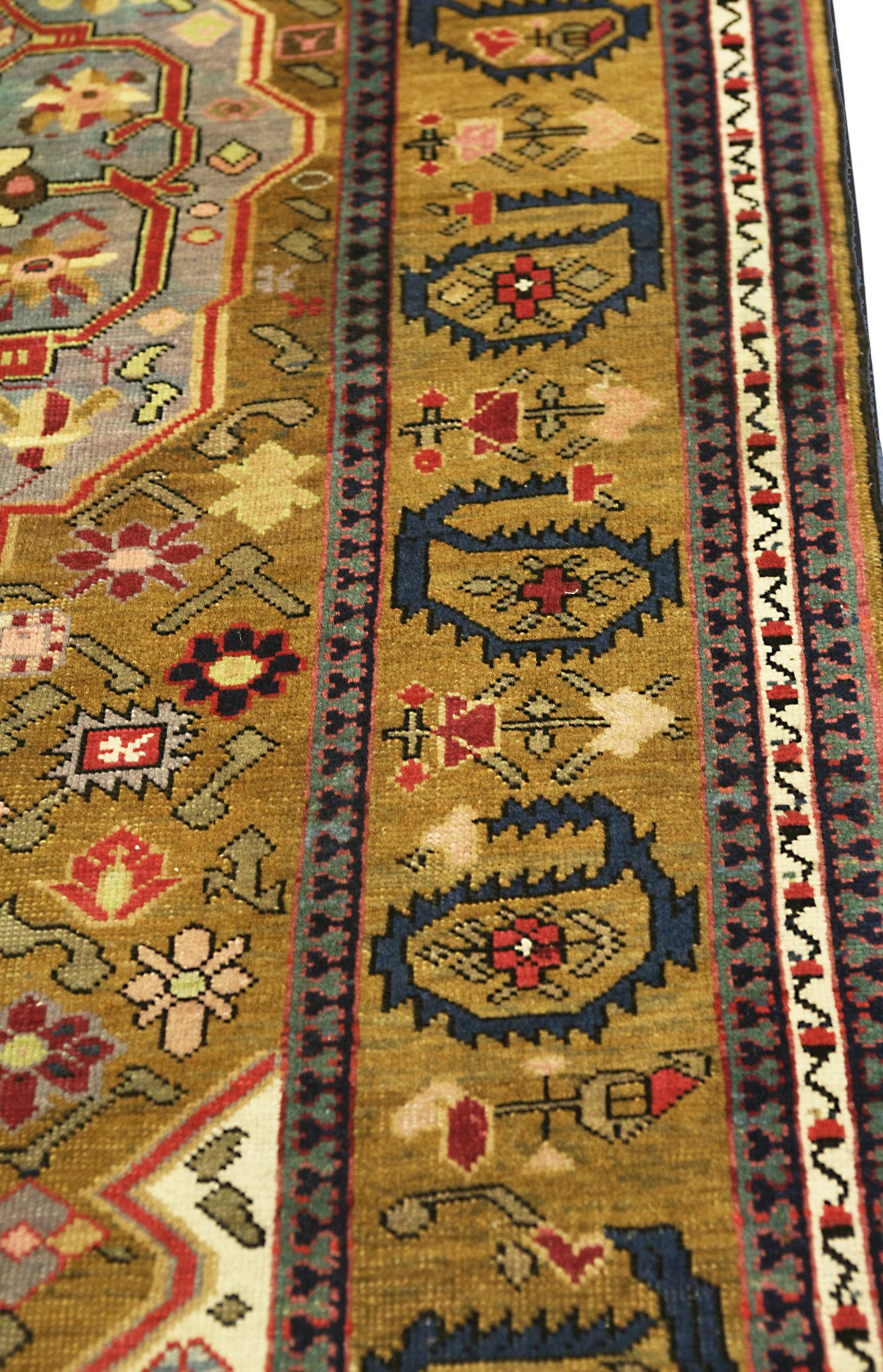 Caucasien Tapis de couloir Shusha en laine caucasiene Karabakh marron « Sac à bandoulière » datant d'environ 1880 en vente