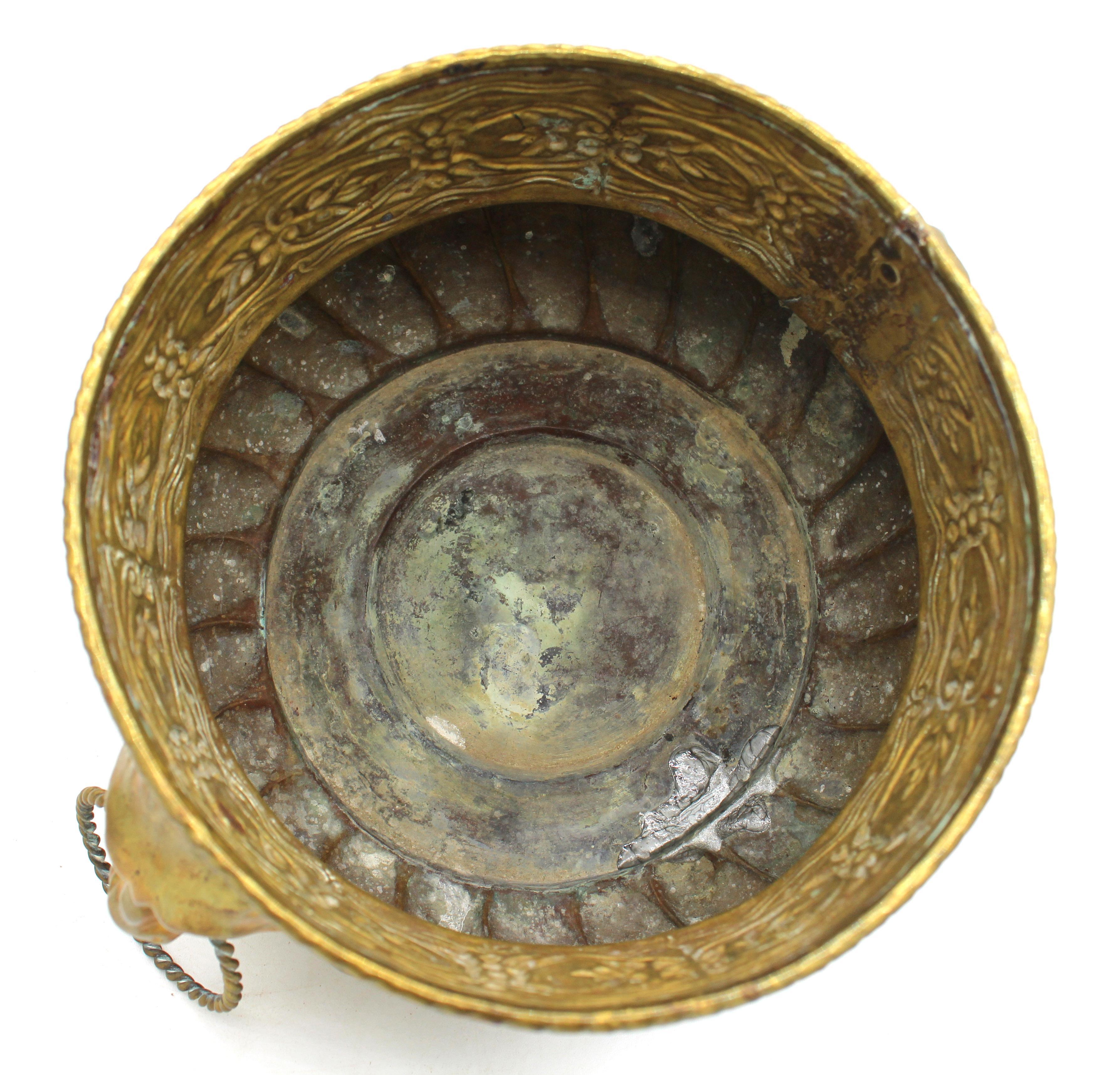 Circa 1880 English Brass Jardiniere In Good Condition In Chapel Hill, NC