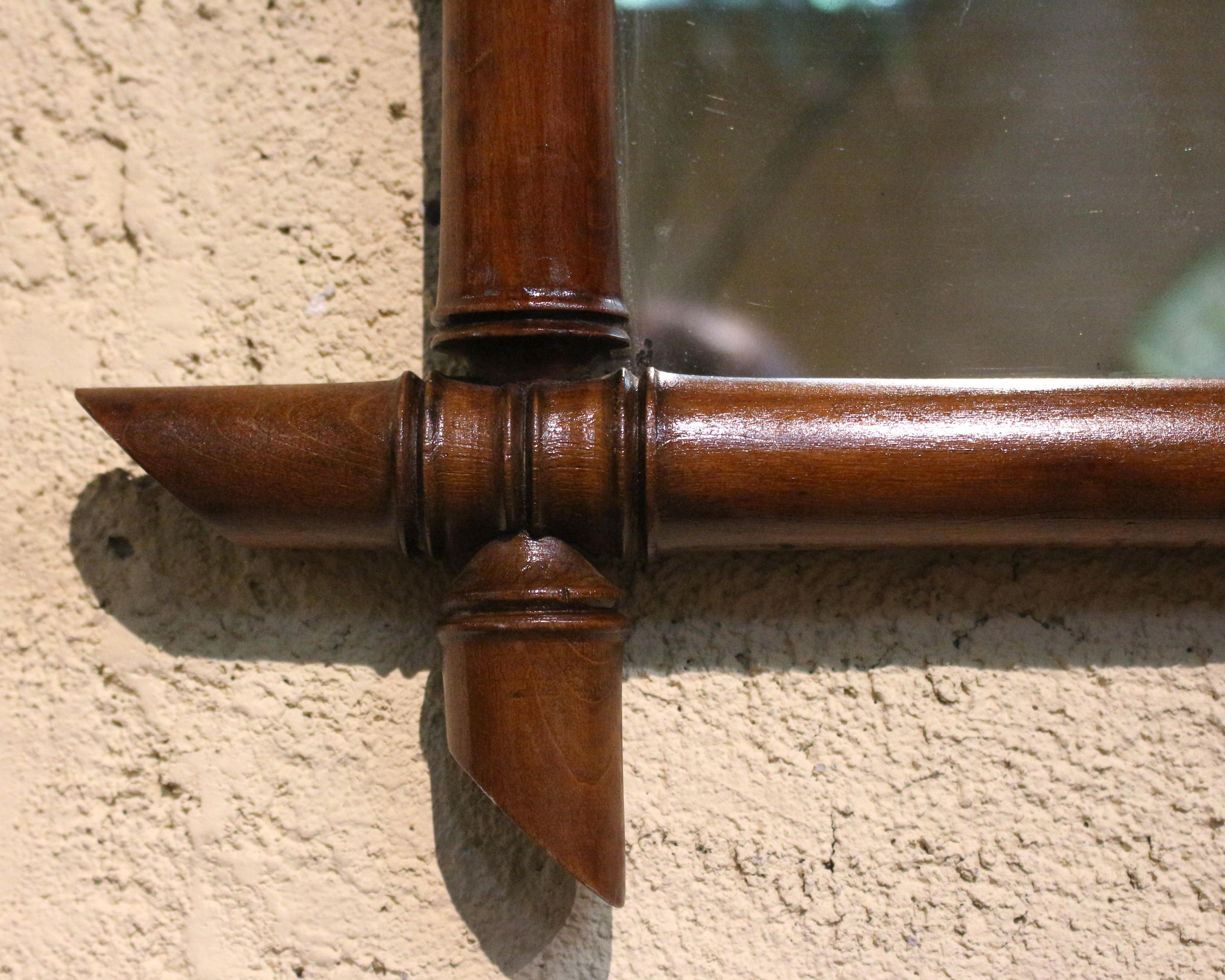 Art Nouveau Specchio in legno tornito di finto bambù del 1880 circa