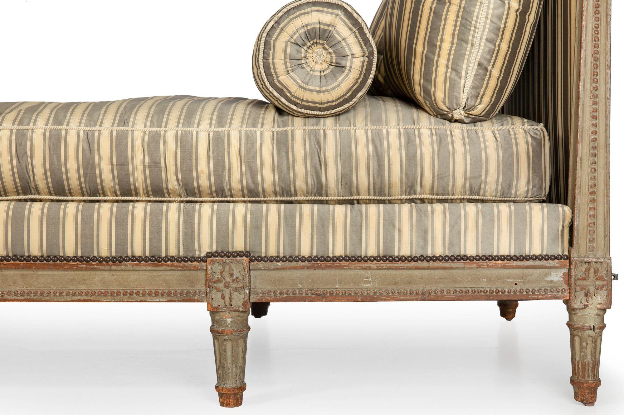 Circa 1880 French Antique Carved Teal Painted Daybed Sofa by L. Bontemps 5