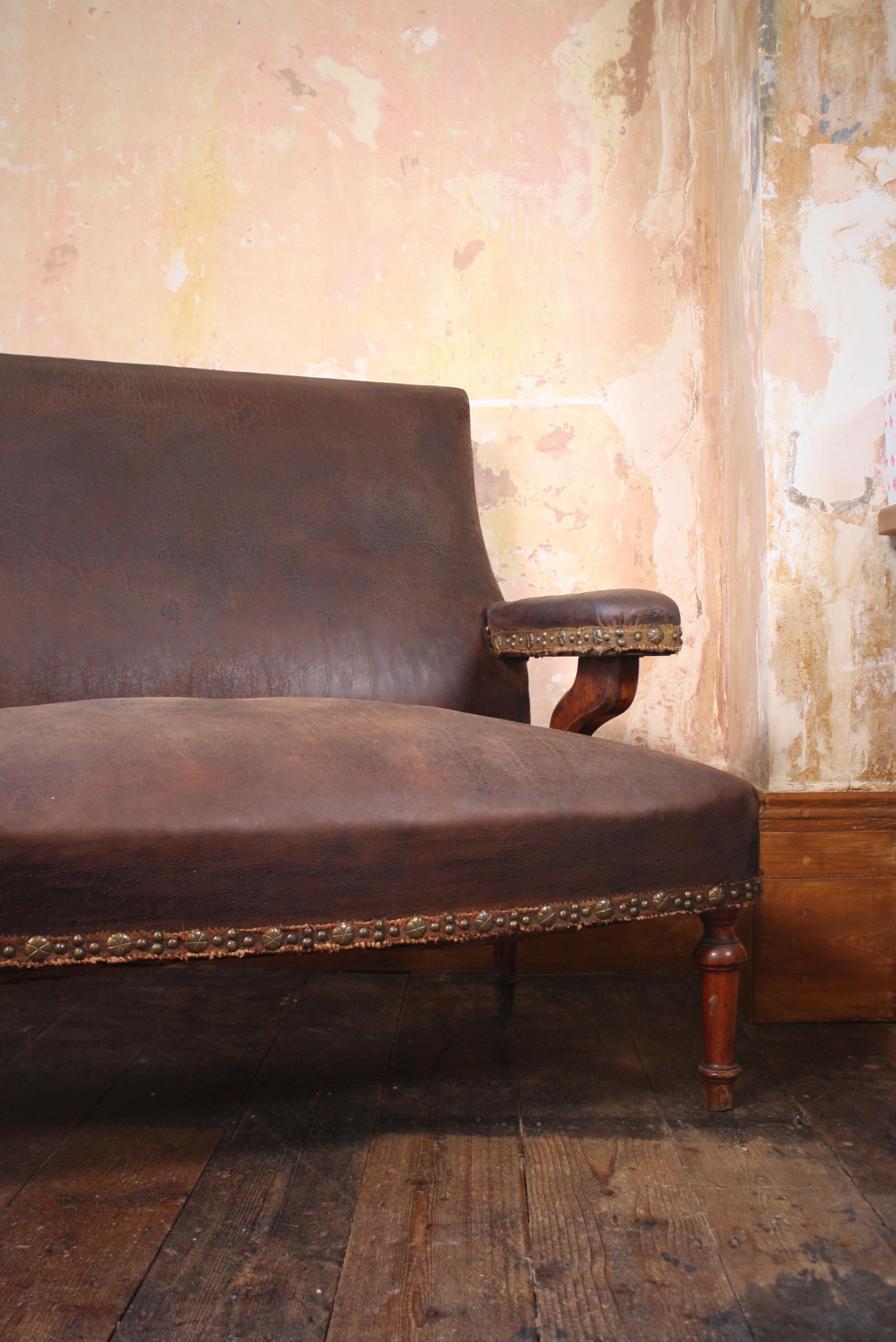Circa 1880 French Oak & Leather Hall Settle Sofa 9