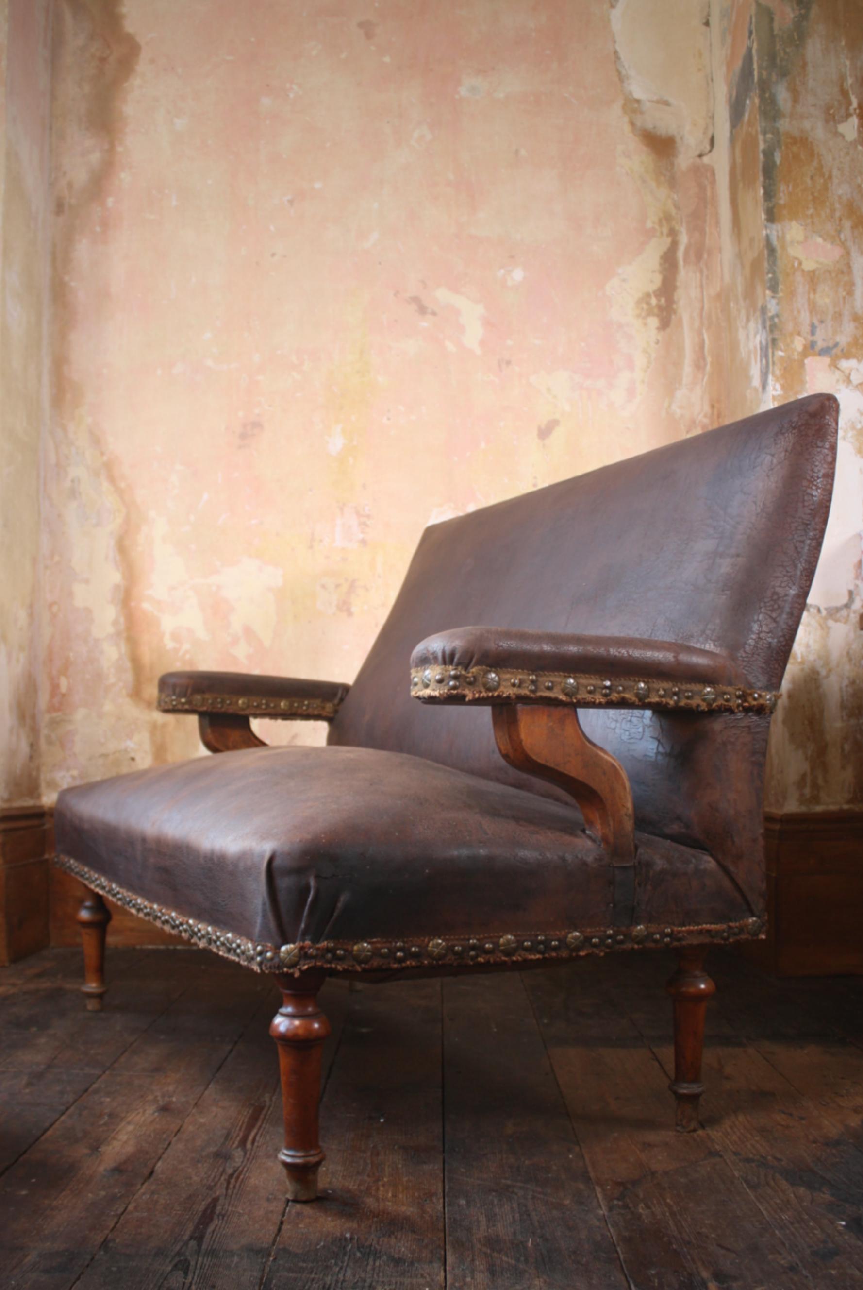 Circa 1880 French Oak & Leather Hall Settle Sofa 11