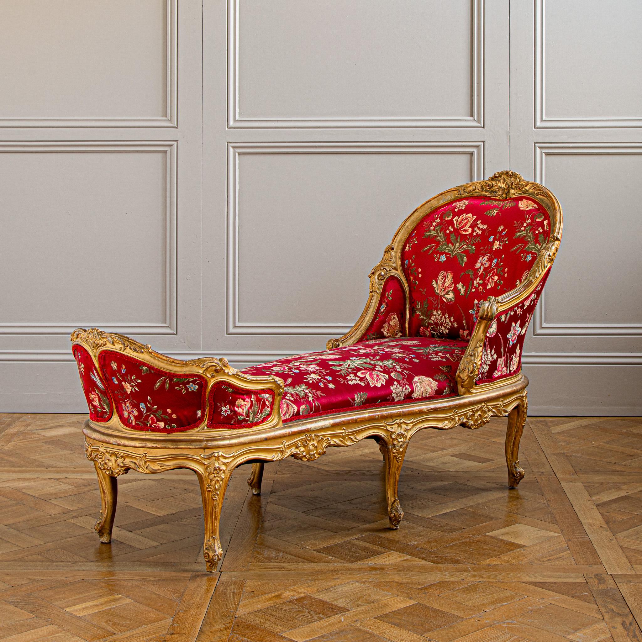 Circa 1880 Italian Giltwood LXV Style Chaise Longue For Sale 7