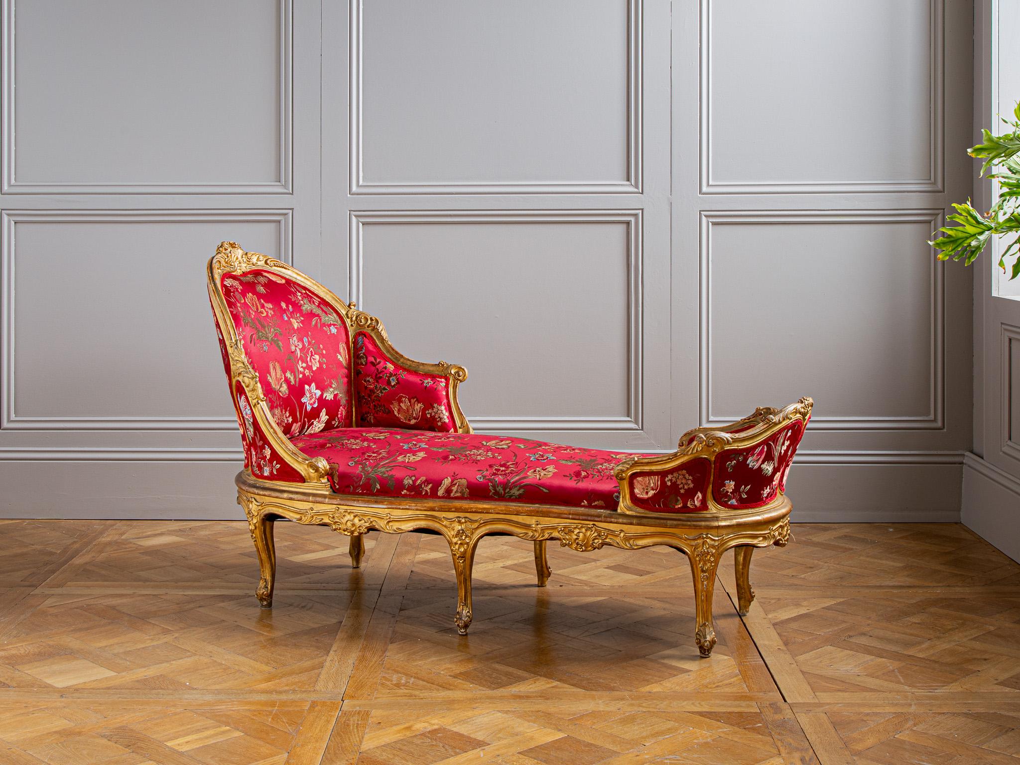 Circa 1880 Italian Giltwood LXV Style Chaise Longue For Sale 2