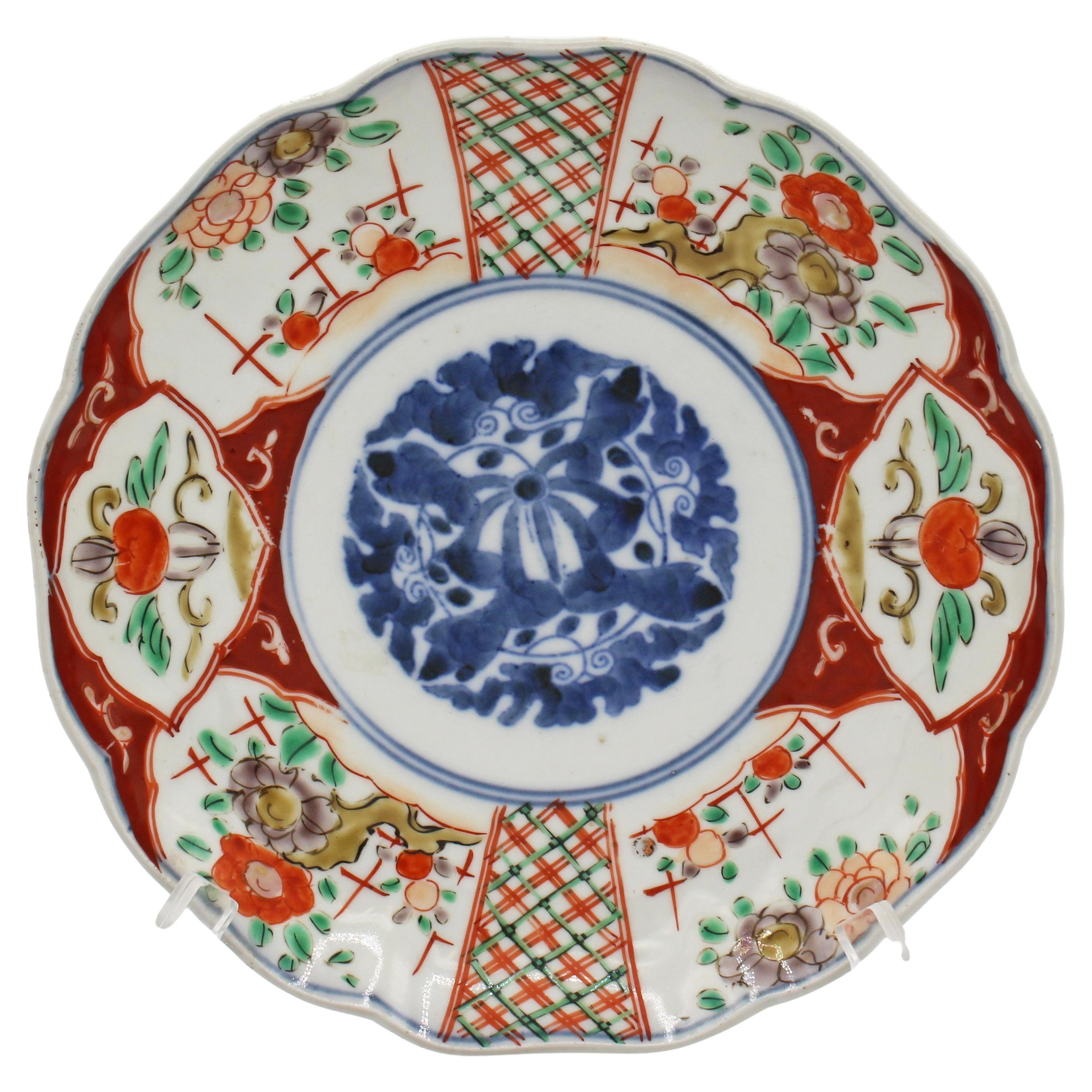 CIRCA 1880 Japanischer geformter Imari-Teller im Angebot