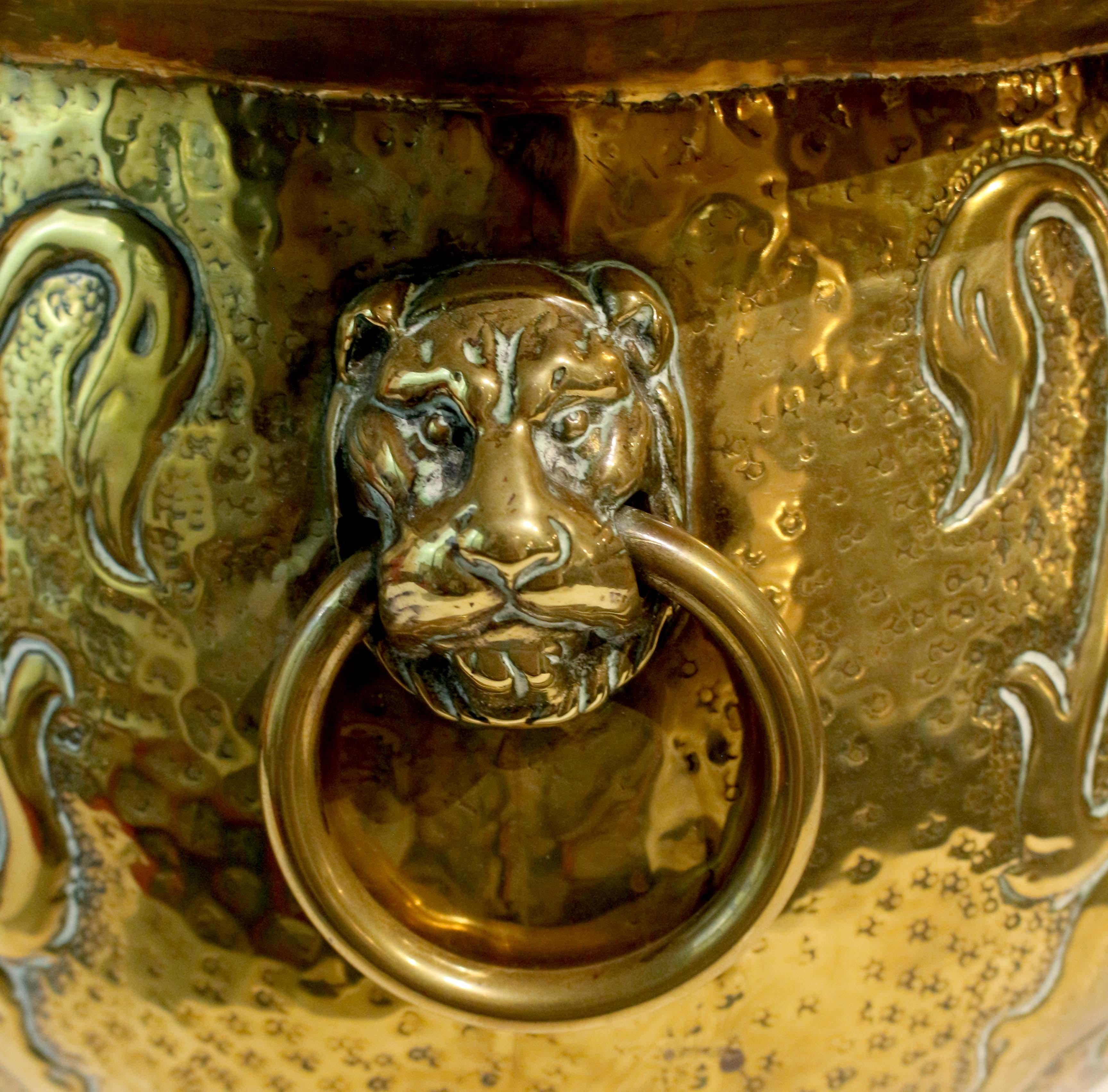 Circa 1880 Round Brass Handled Jardiniere, English In Good Condition For Sale In Chapel Hill, NC