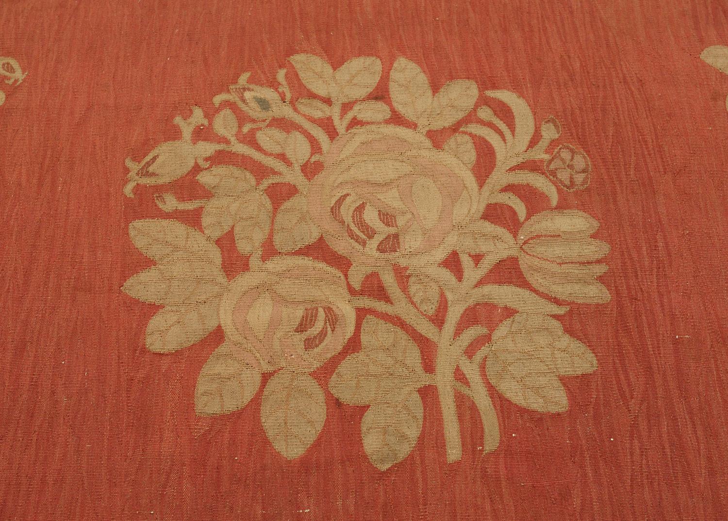 Bessarabian Kilim Floral Bouquet Design In Good Condition For Sale In Ferrara, IT