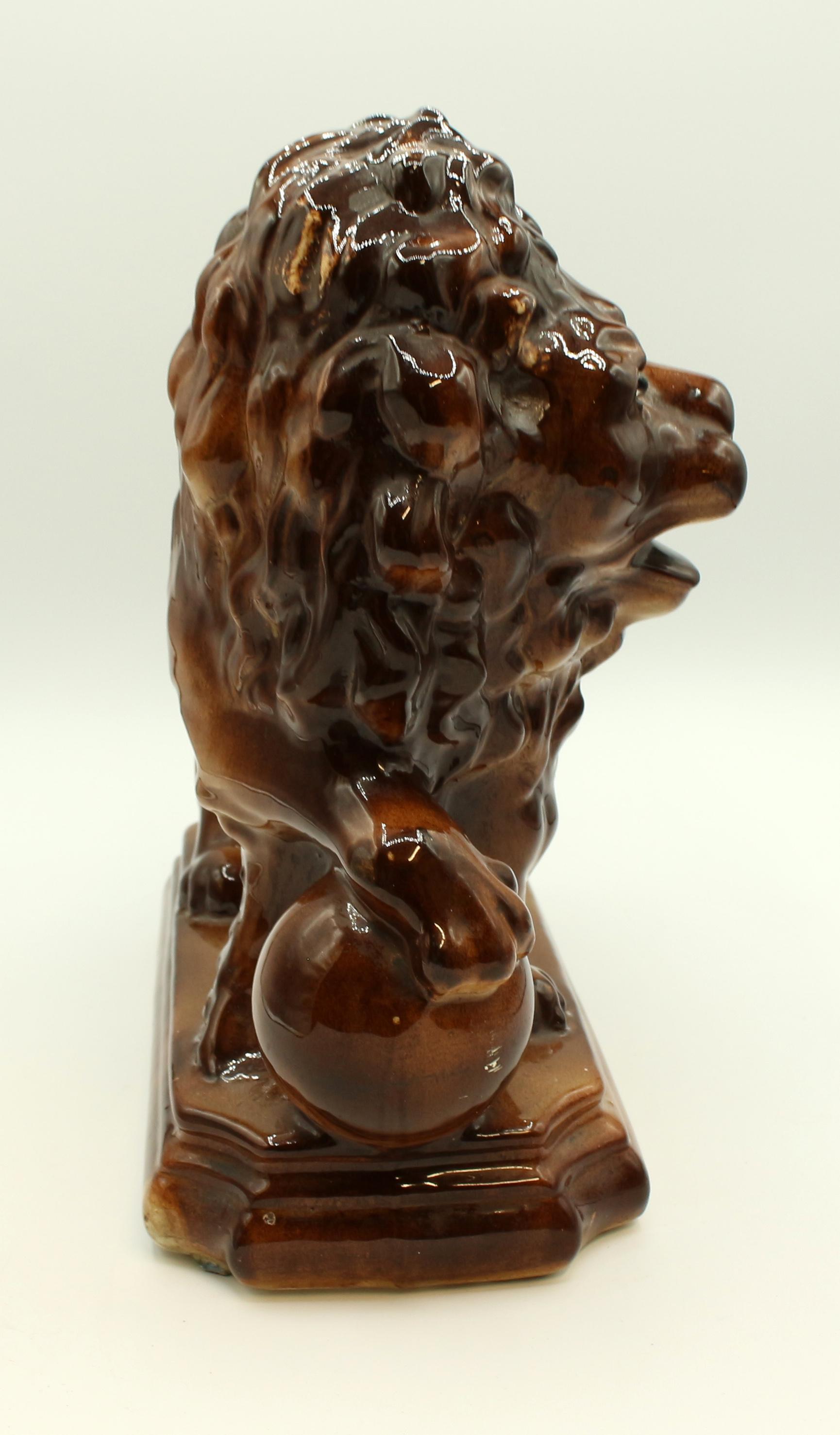 19th Century Scottish Pottery Lion, circa 1880 For Sale