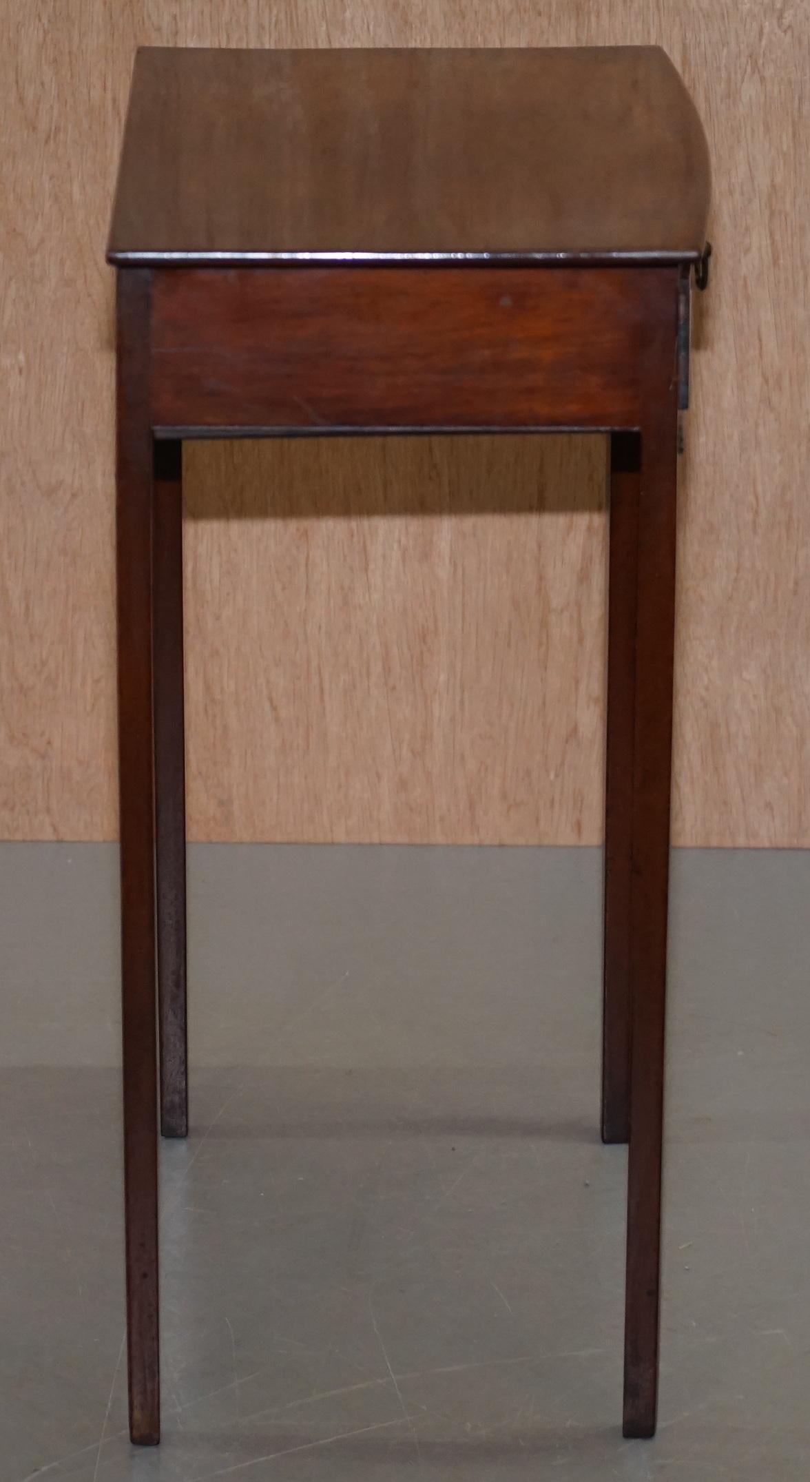 Victorian Mahogany Single Drawer Side End Lamp Wine Occasional Table, circa 1880 2