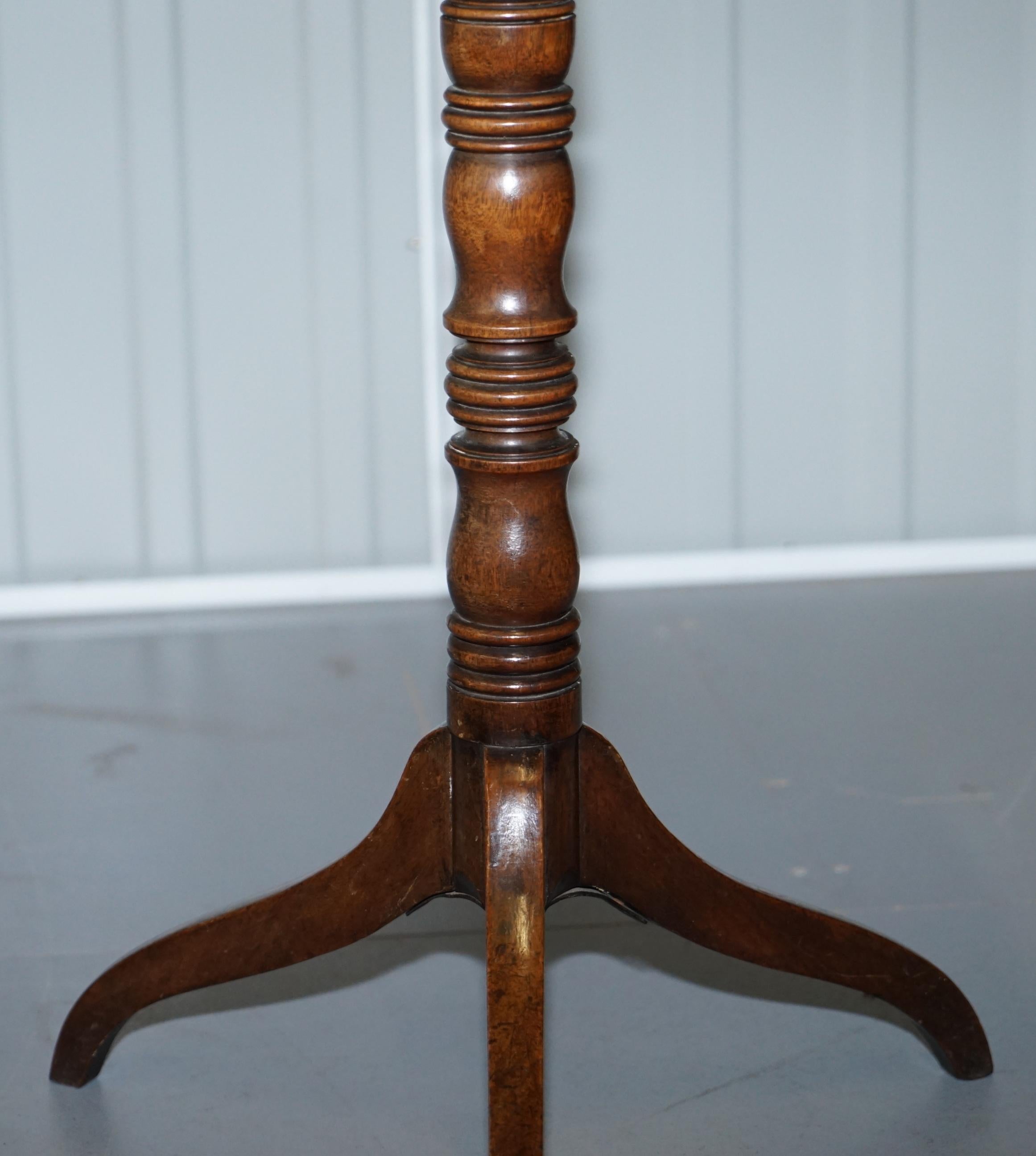 Late 19th Century Victorian Tripod Side End Lamp Table in Walnut Carved Central Pillar, circa 1880