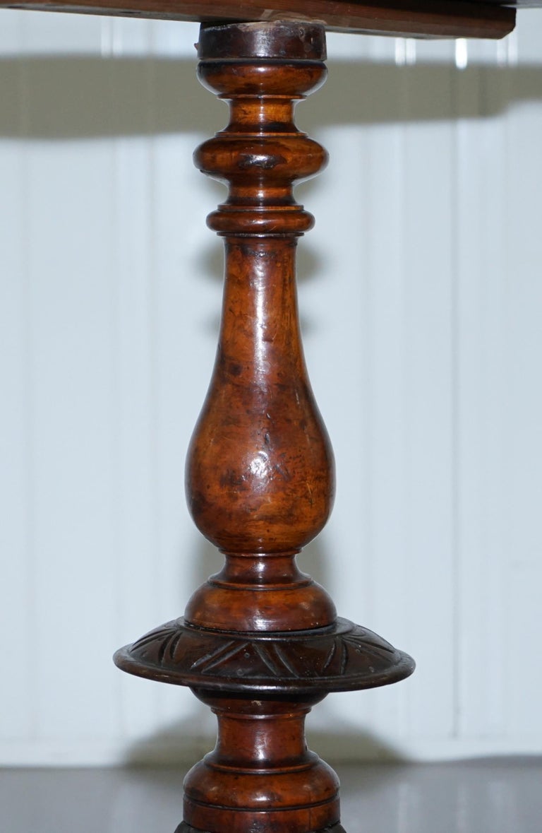 Walnut and Hardwood  Marquetry Inlaid Chess Games Table Tripod Base, circa 1880 For Sale 3