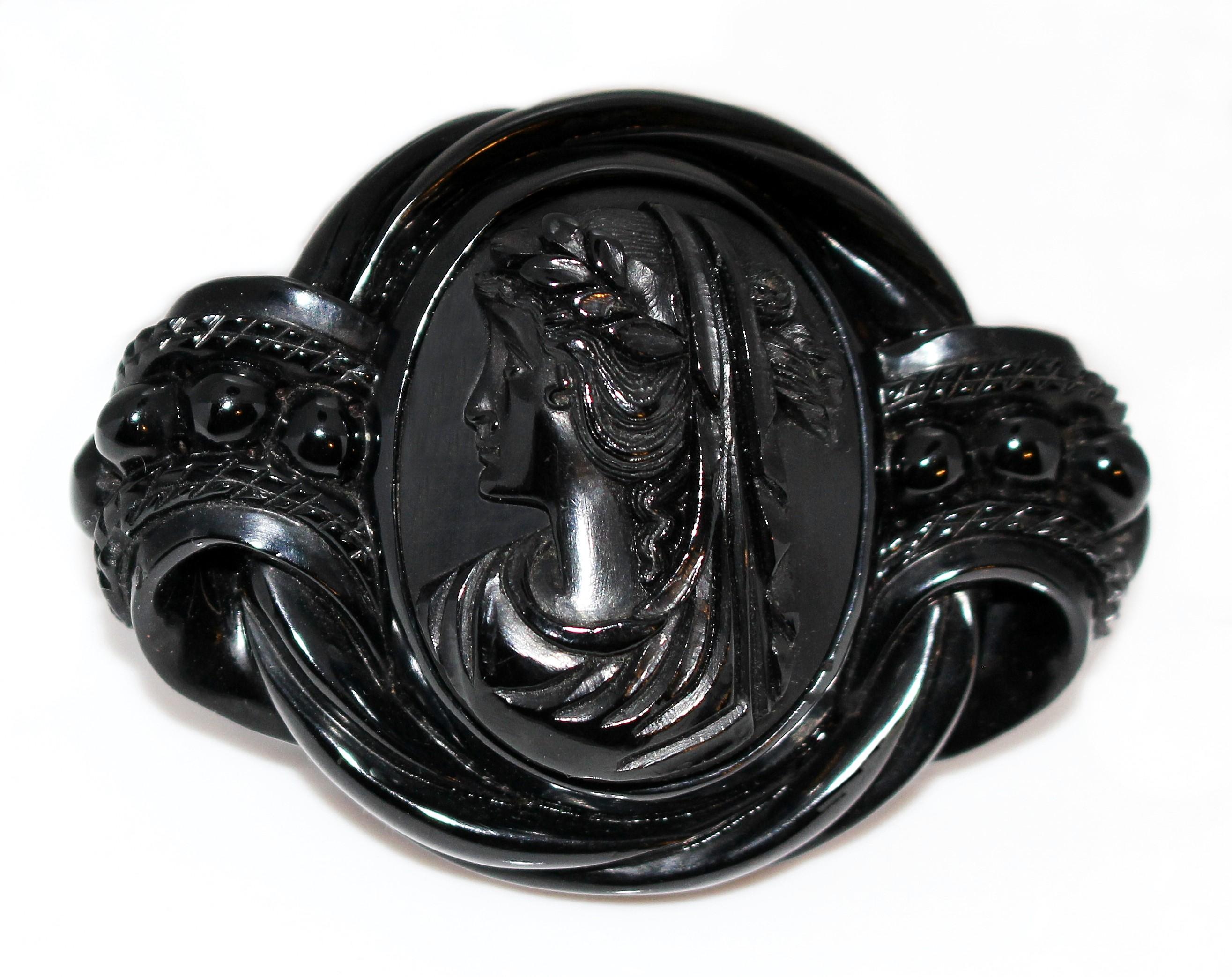 Women's Circa 1880s Antique Whitby Jet Cameo Brooch