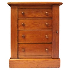 Commodes and Chests of Drawers