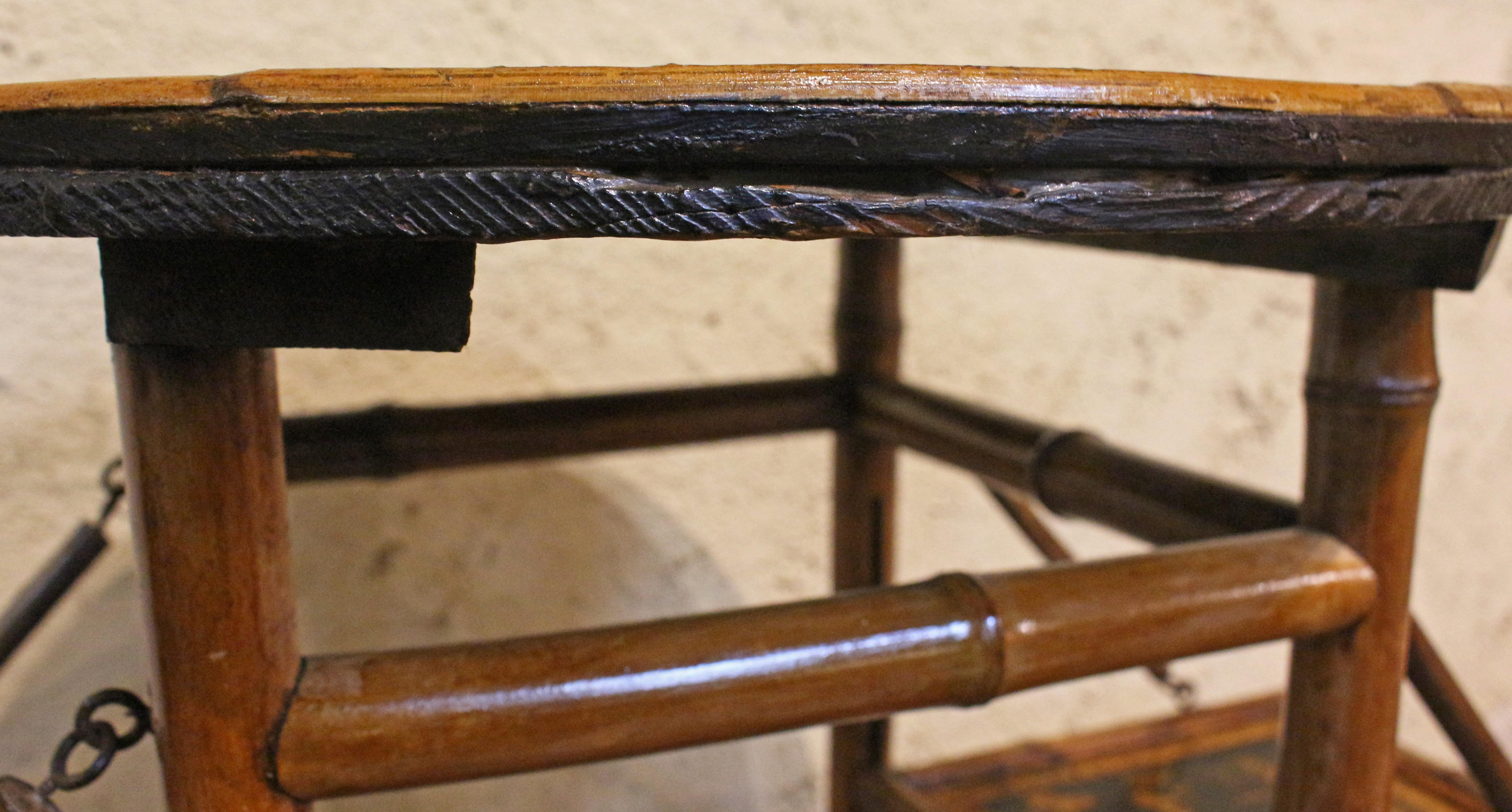 Mesa inglesa de bambú de varios pisos, circa 1880 Bambú en venta
