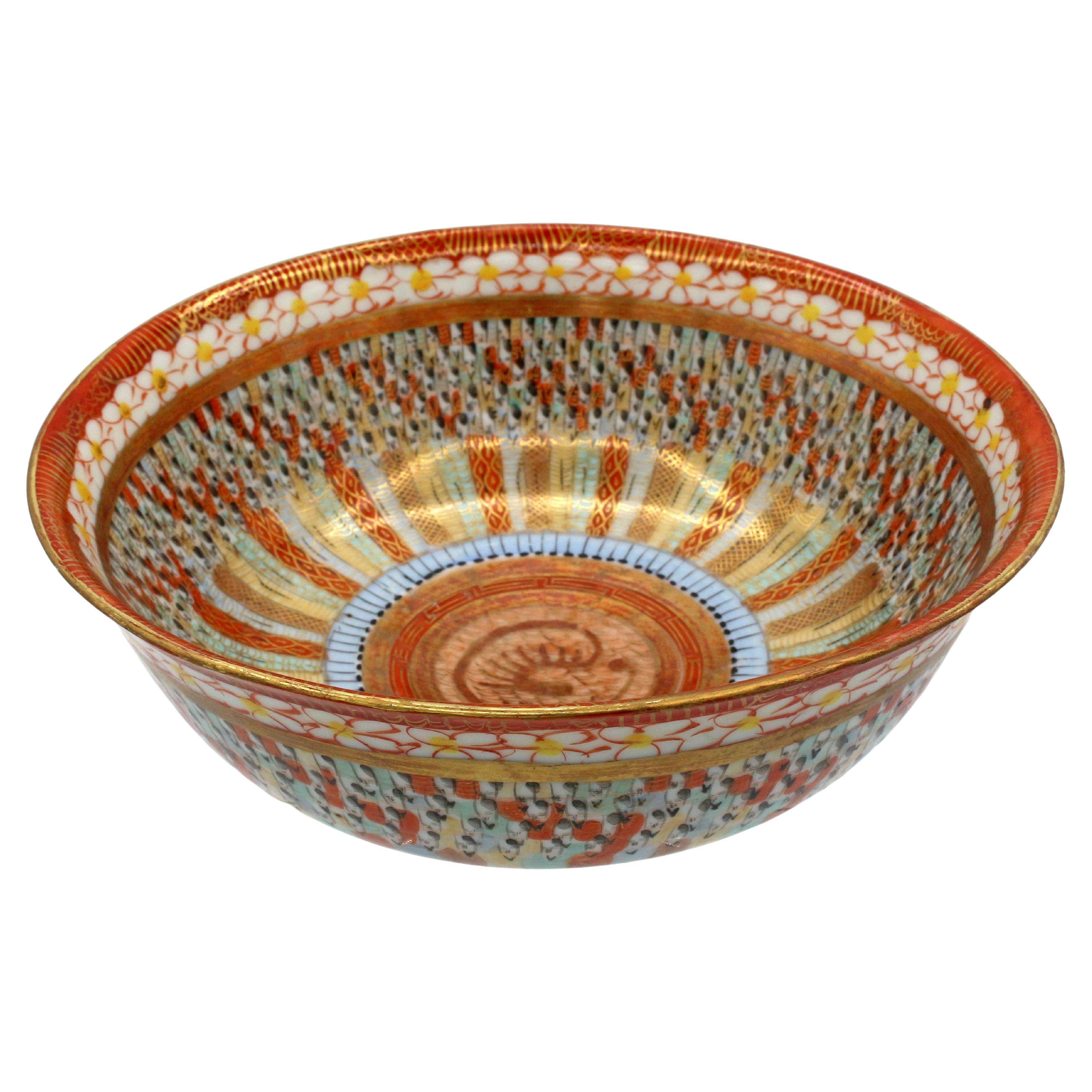 How can you tell the difference between pottery and porcelain?