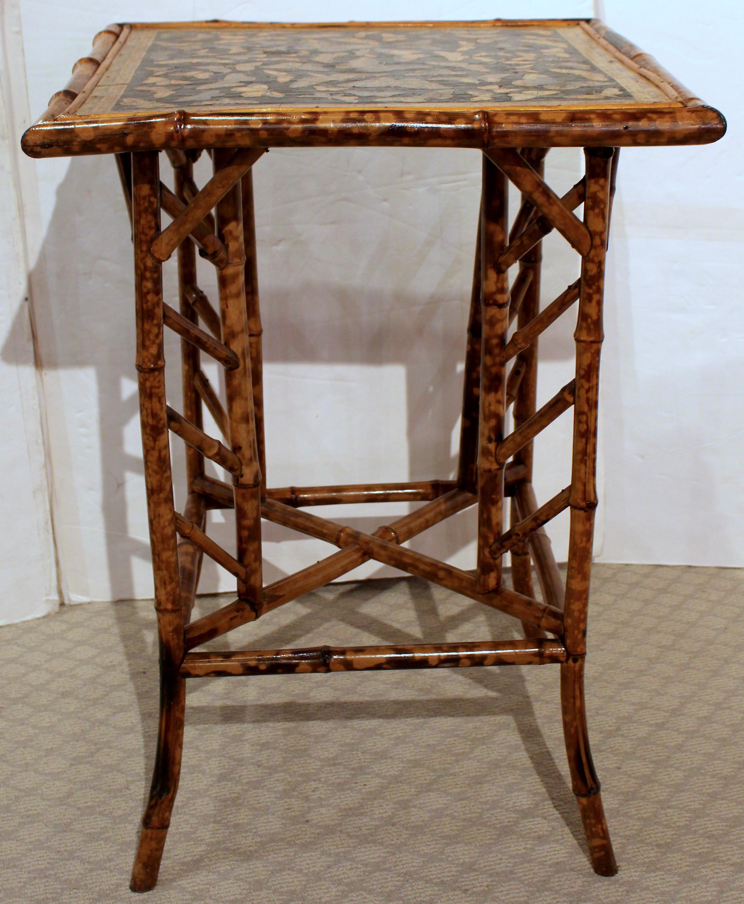 Victorien tardif CIRCA - Grande table d'appoint carrée en bambou anglais des années 1880 en vente