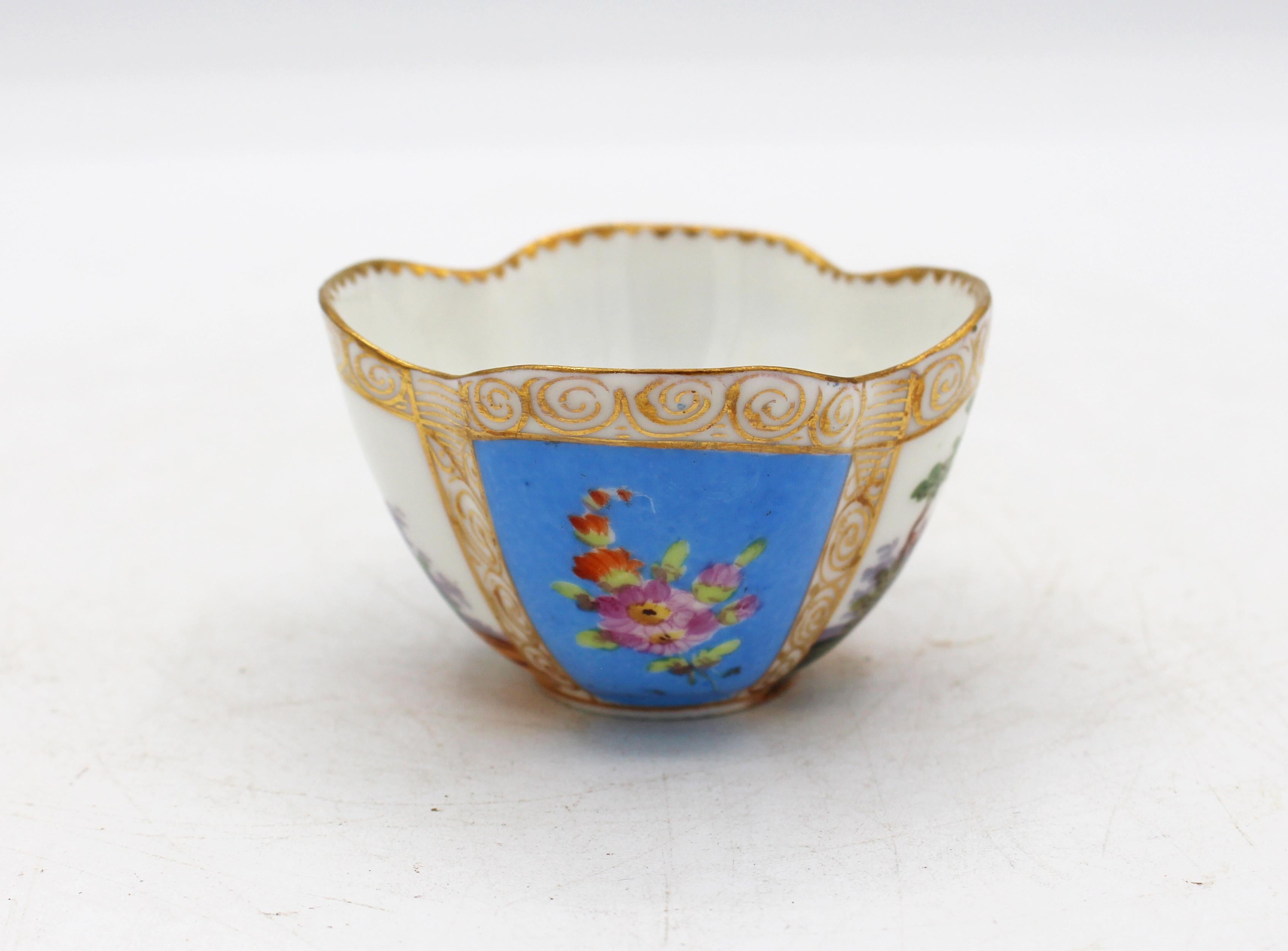 19th Century Circa 1888-1916 Richard Klemm, Dresden Quatrefoil Demitasse Cup & Saucer For Sale