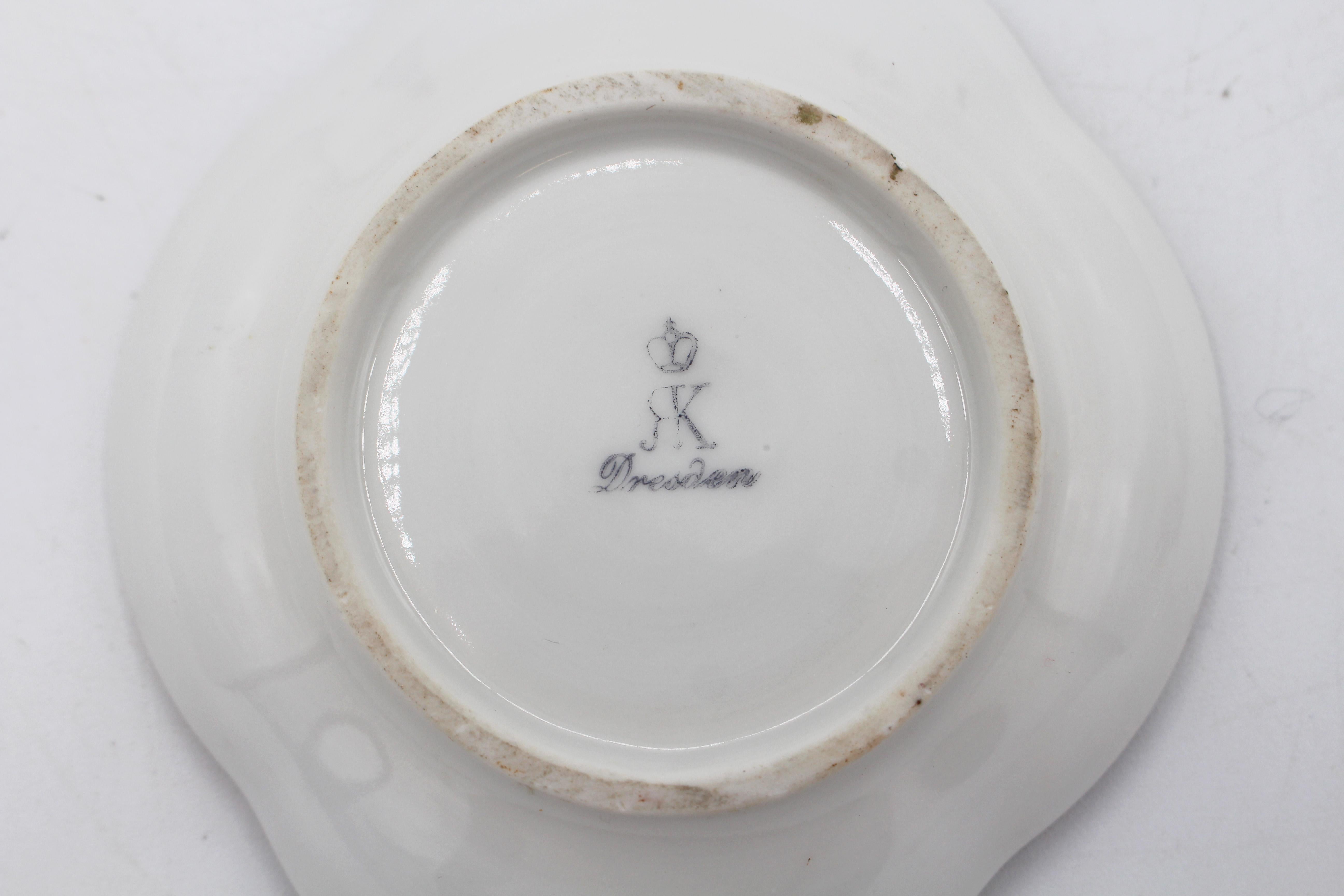 Circa 1888-1916 Richard Klemm, Dresden Quatrefoil Demitasse Cups & Saucers Bon état - En vente à Chapel Hill, NC