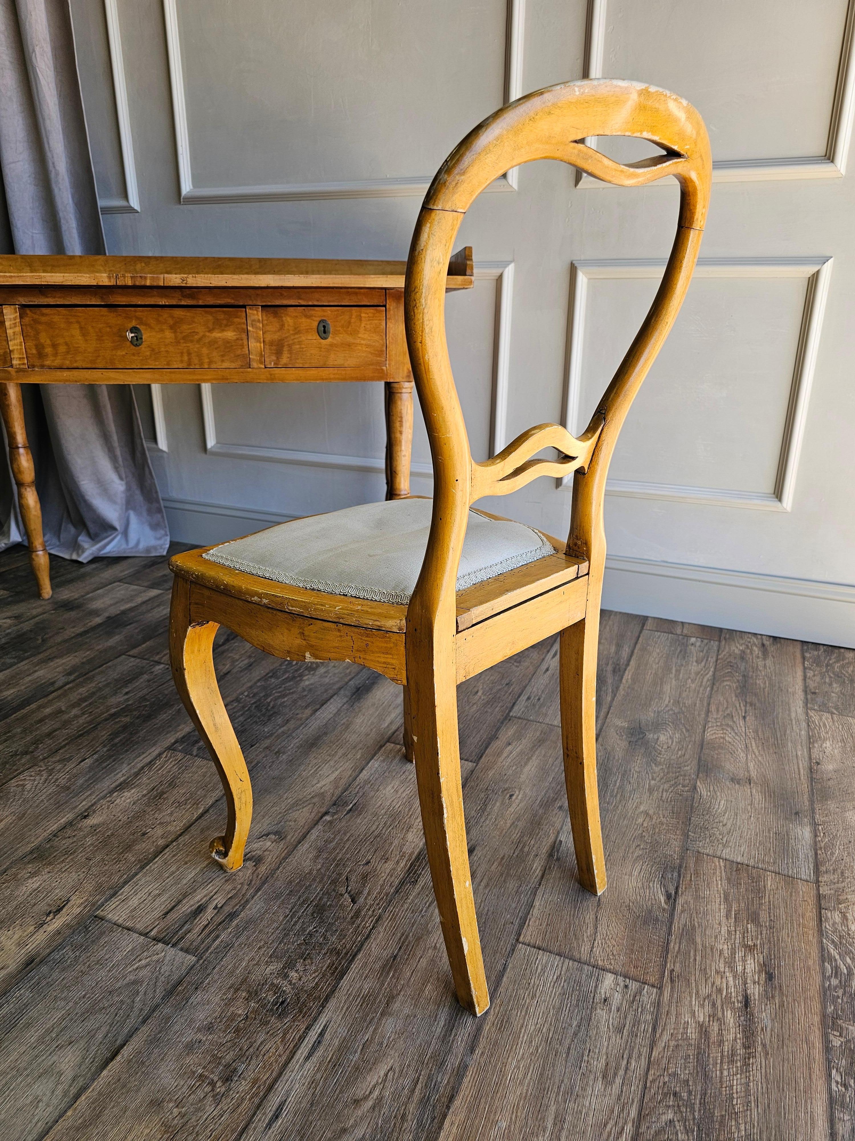 Circa 1888 Antique Swedish Writing Desk in Birch with Matching Ballon Back Chair In Fair Condition In Unionville, TN