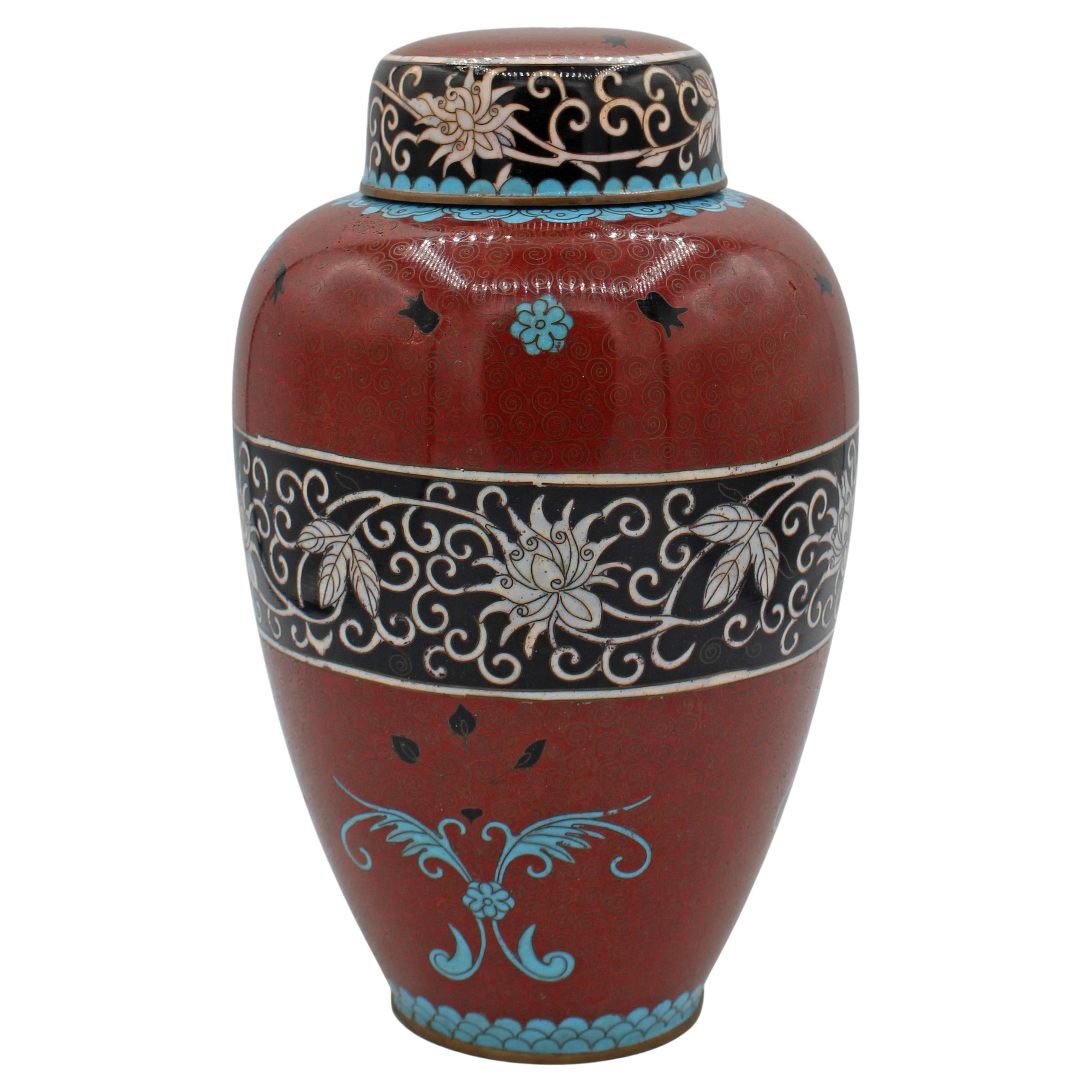 Vers 1890-1912 Jarre couverte cloisonnée de la dynastie chinoise Qing