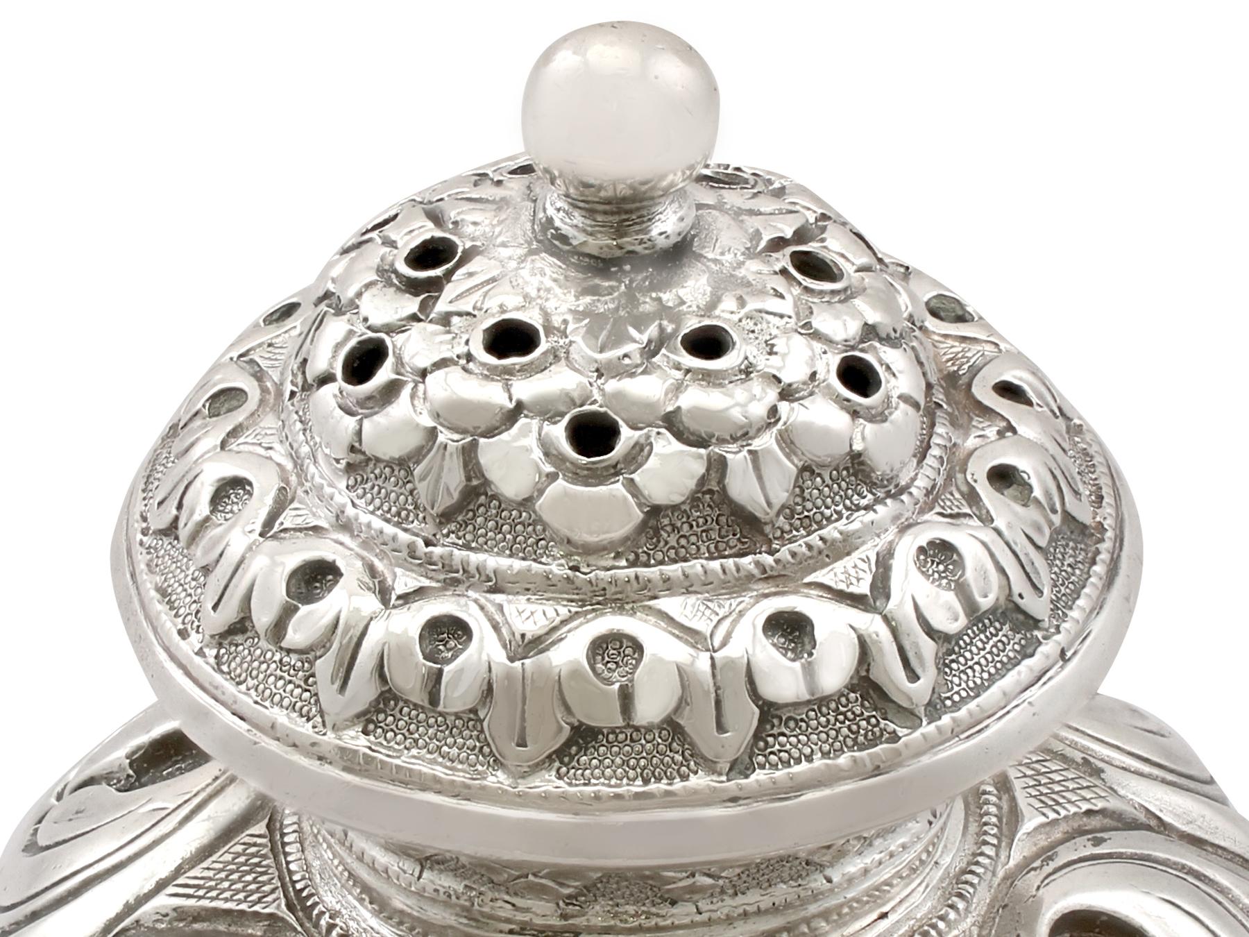 Antique Indian Silver Peppers by Oomersee Mawjee & Sons, circa 1890 3