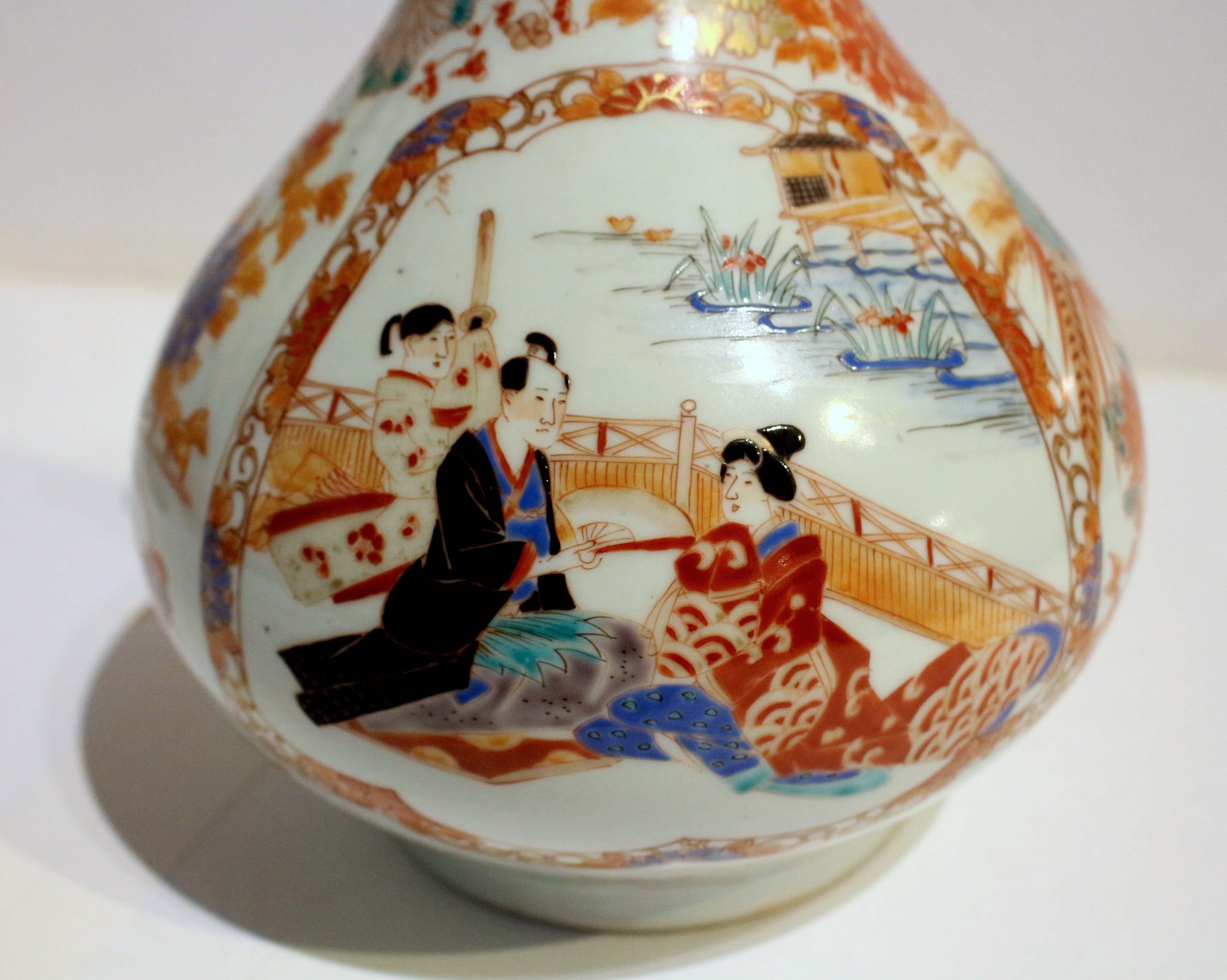 Circa 1890 Pair of Japanese Imari Vases For Sale 5