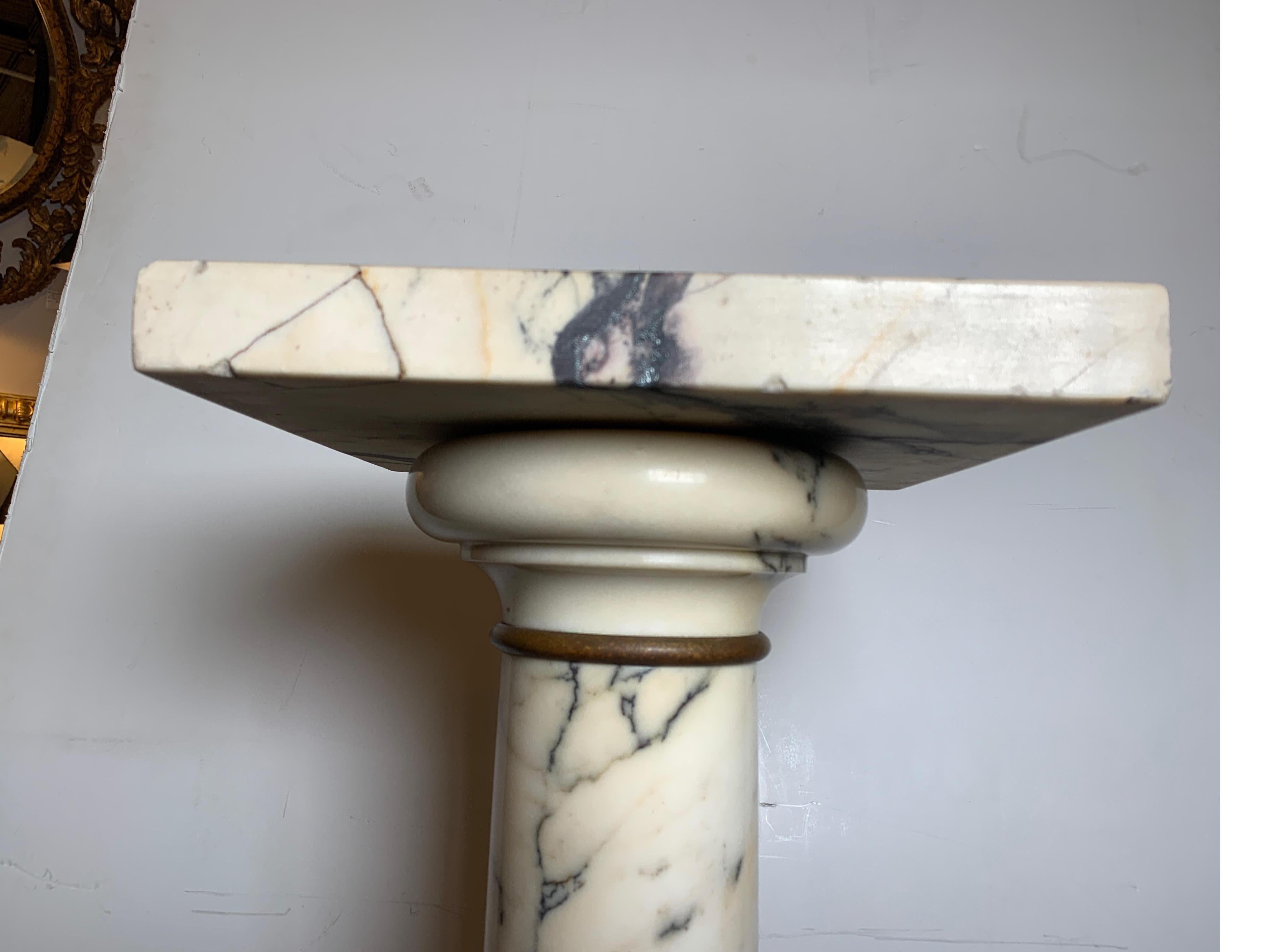 Traditional Italian Marble Pedestal W/ Simple Bronze Ring Accents, circa 1890s 4