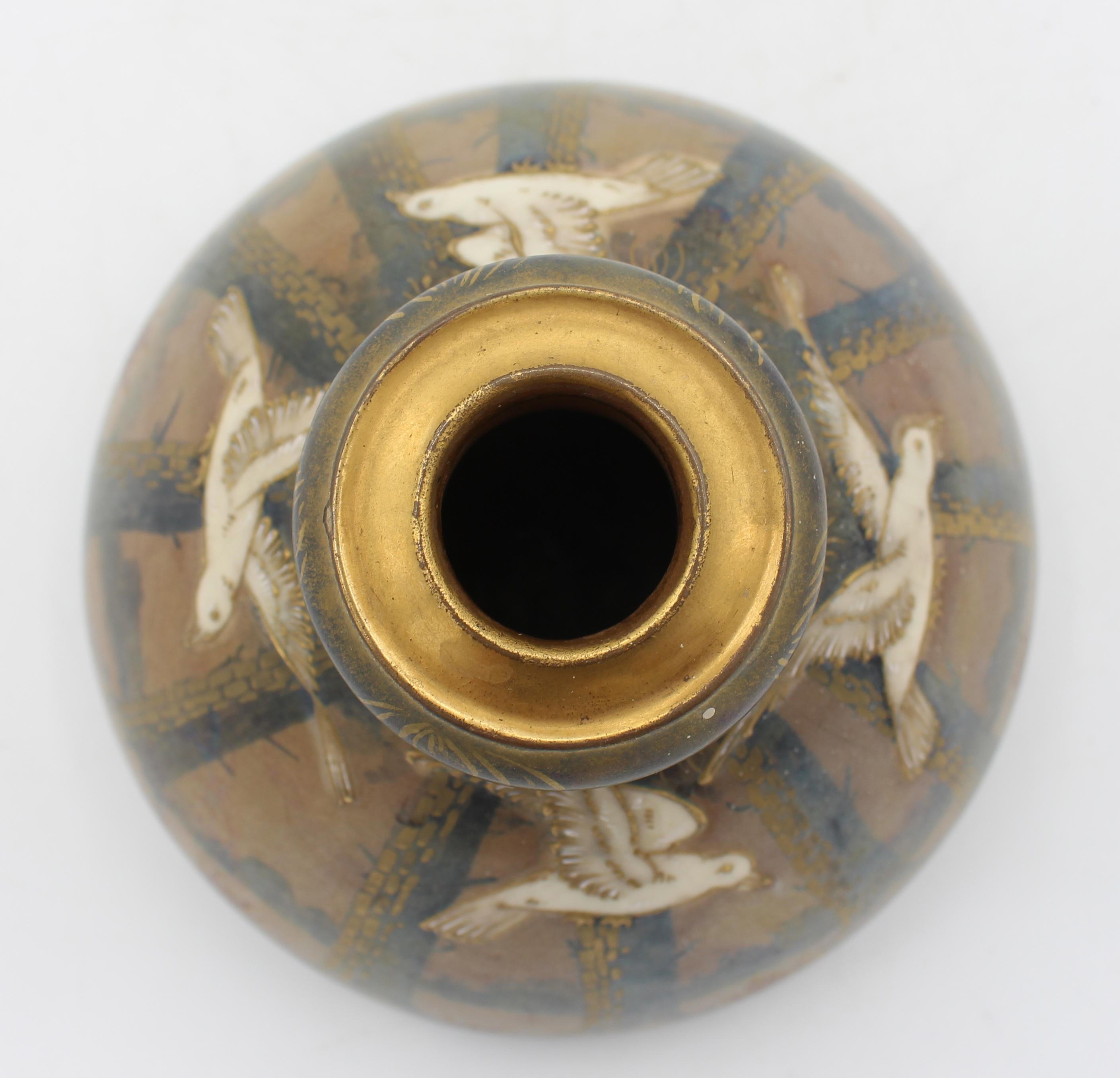 CIRCA 1893-1905 Österreichischer Paul Dachsel Entworfene Jugendstil-Keramik-Vase (Art nouveau) im Angebot