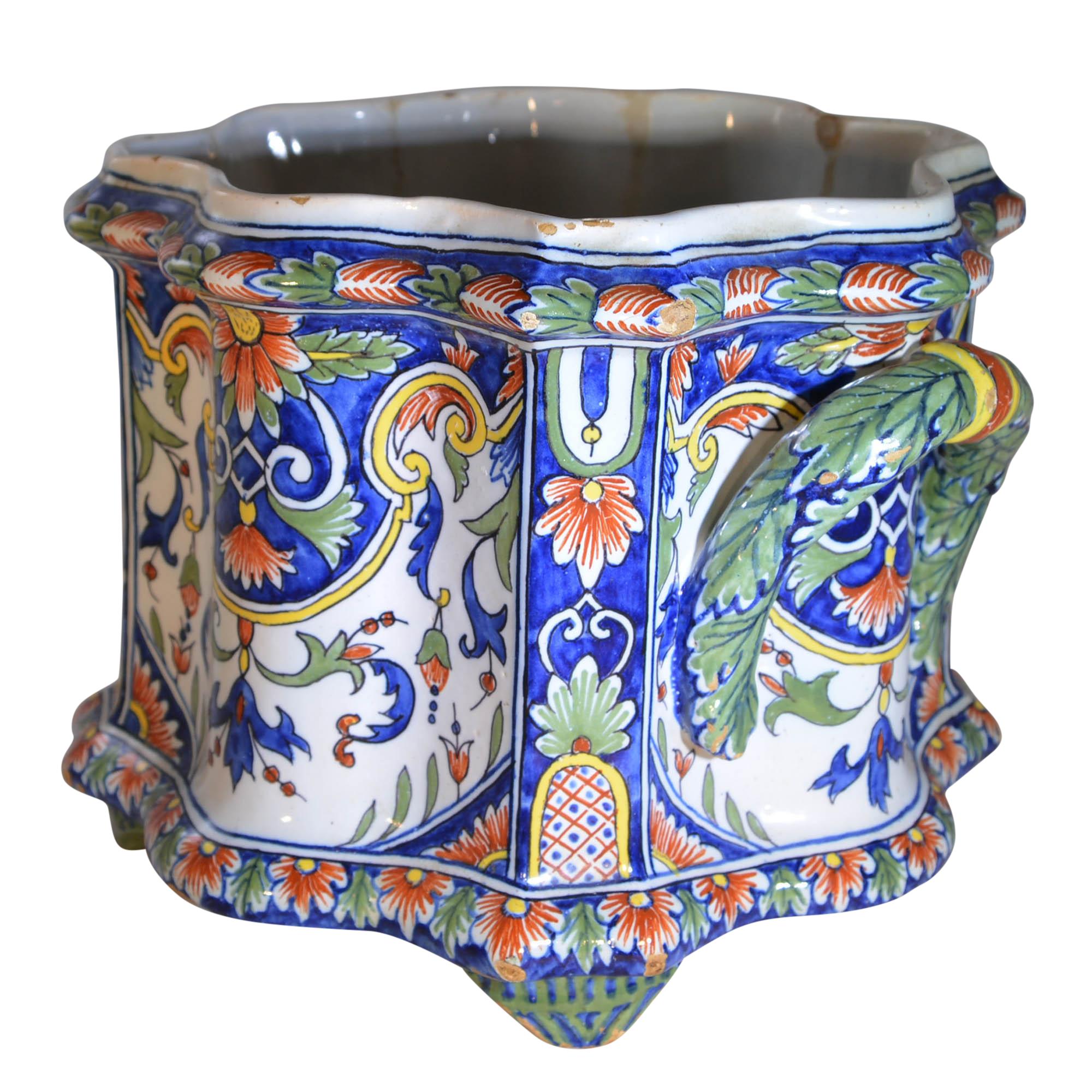 French Hand Painted Nevers Faience Cachepot Jardinière, circa 18th Century For Sale 2