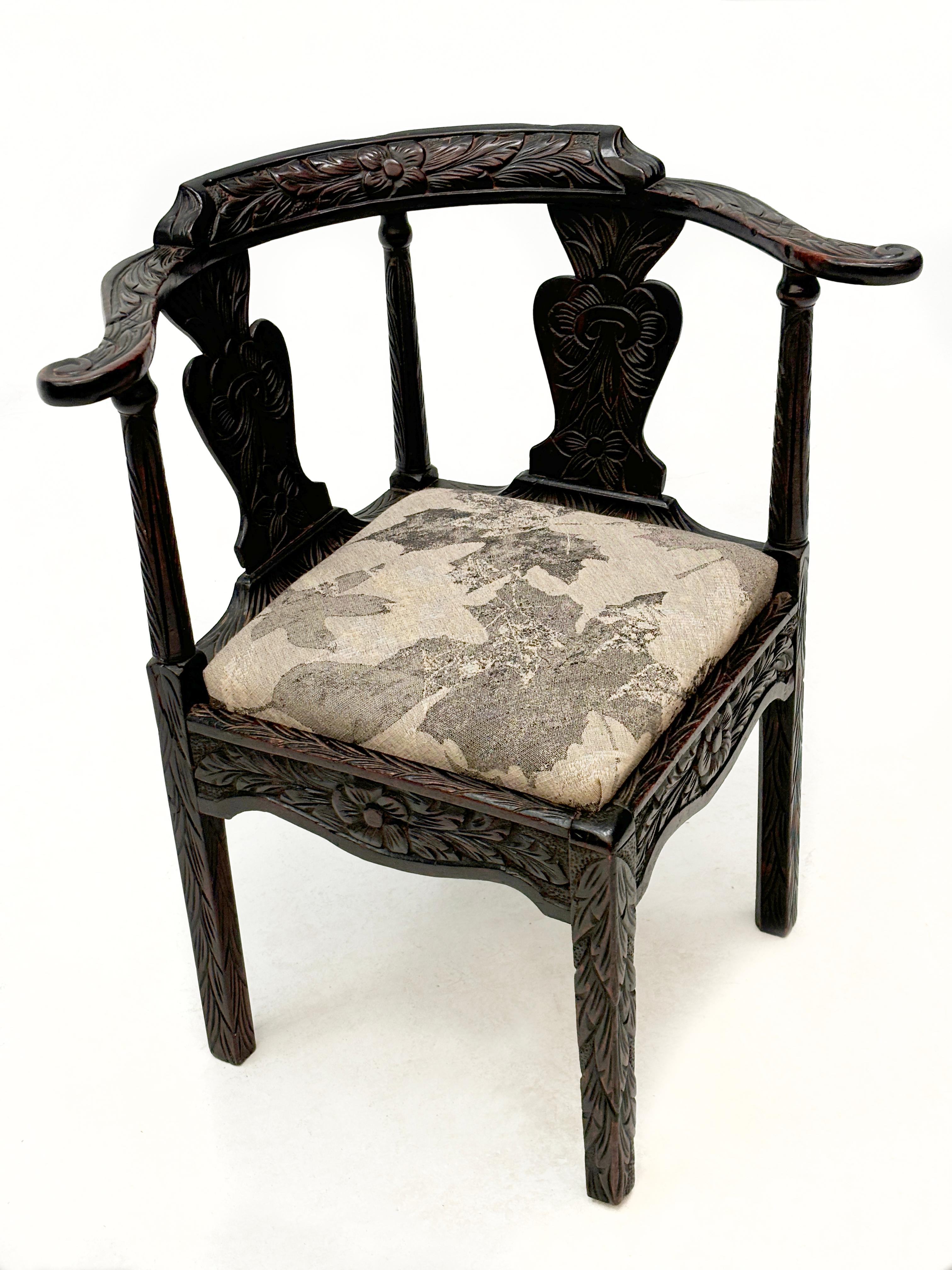 Hand-Carved Circa 18th Century Oak Carved Corner Chair-Dutch Colonial For Sale