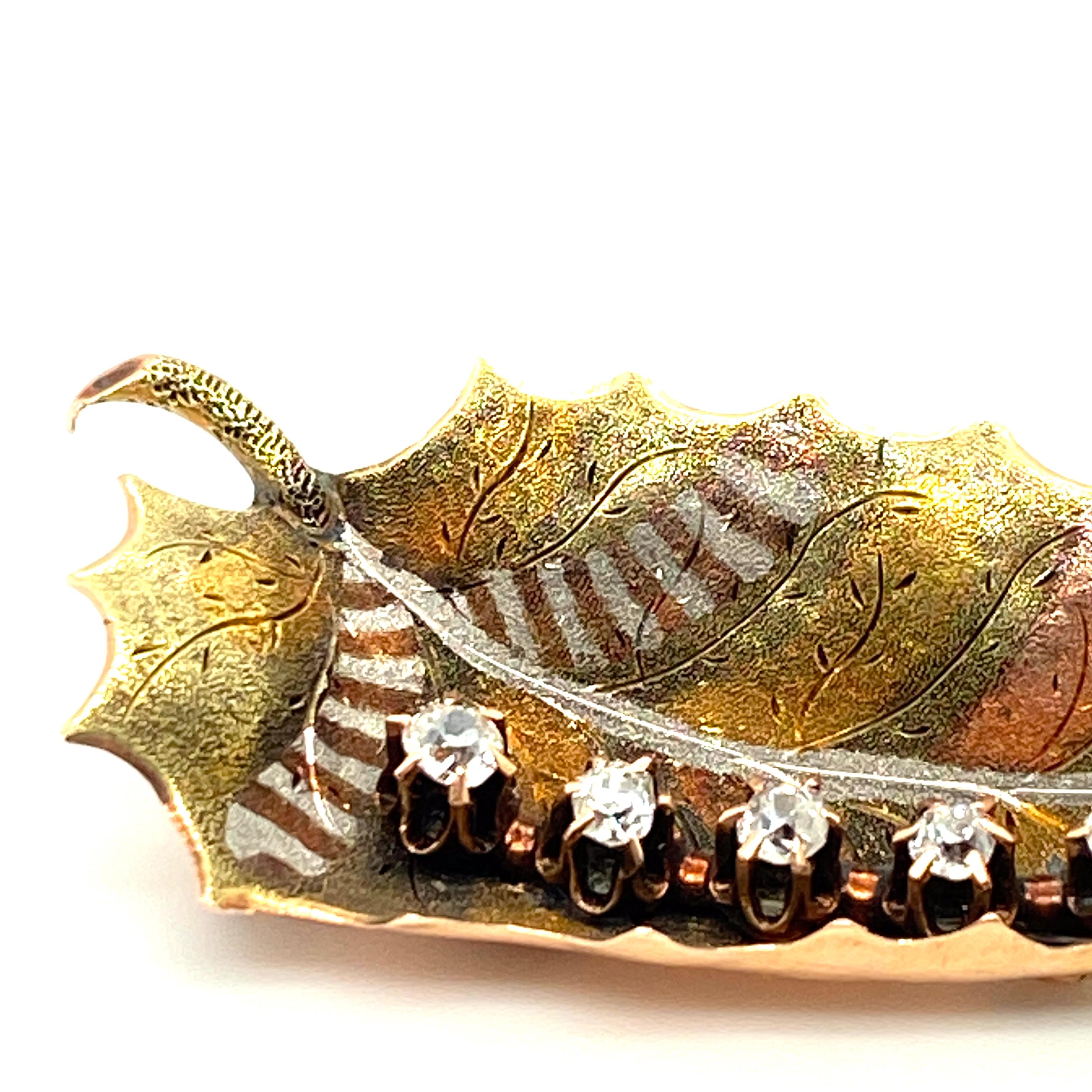 American Mixed Metals Multi-Toned Gold and Diamond Leaf Pin, circa 1900 In Good Condition For Sale In Dallas, TX