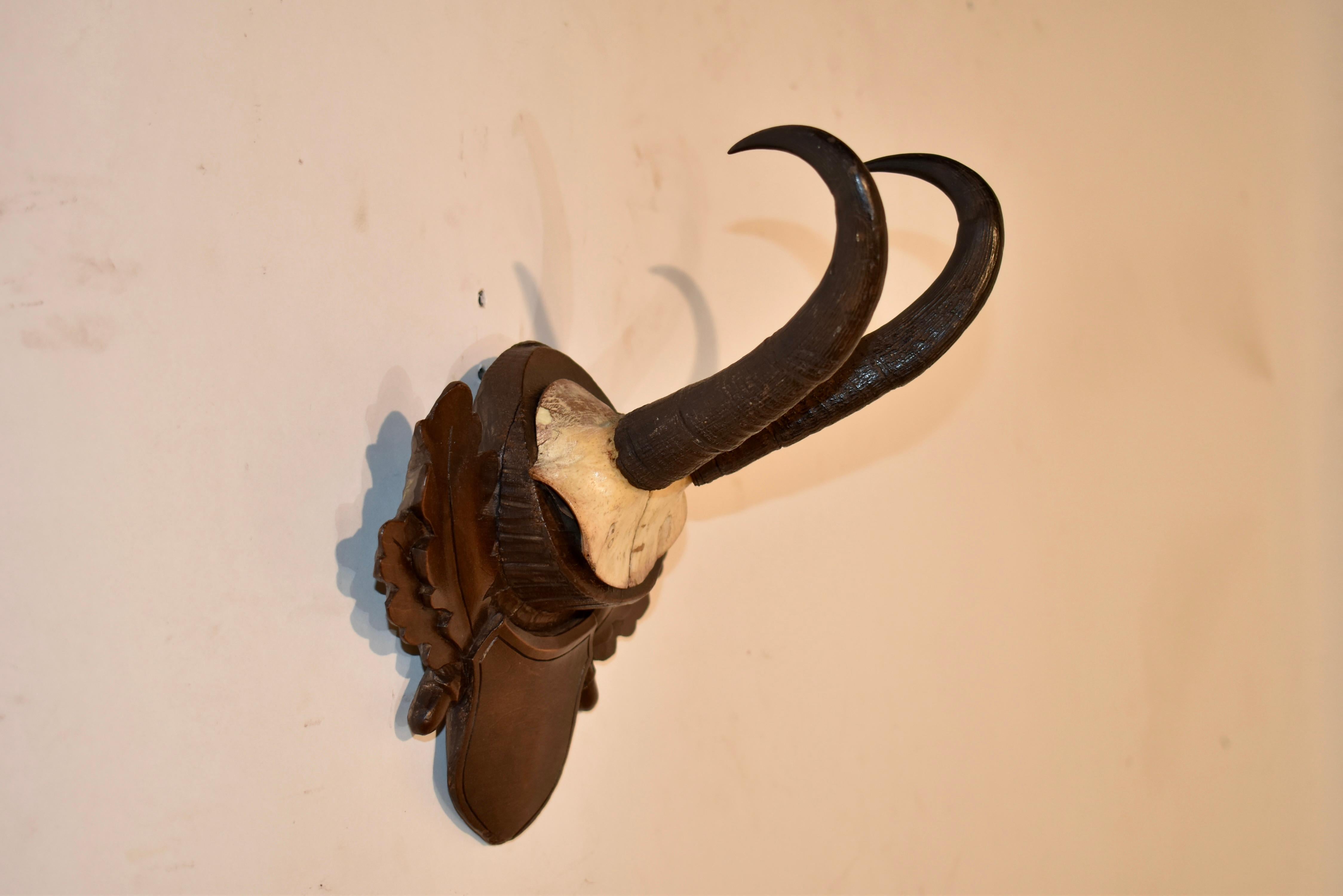 Circa 1900 Black Forest Placa de pared tallada Tallado a mano