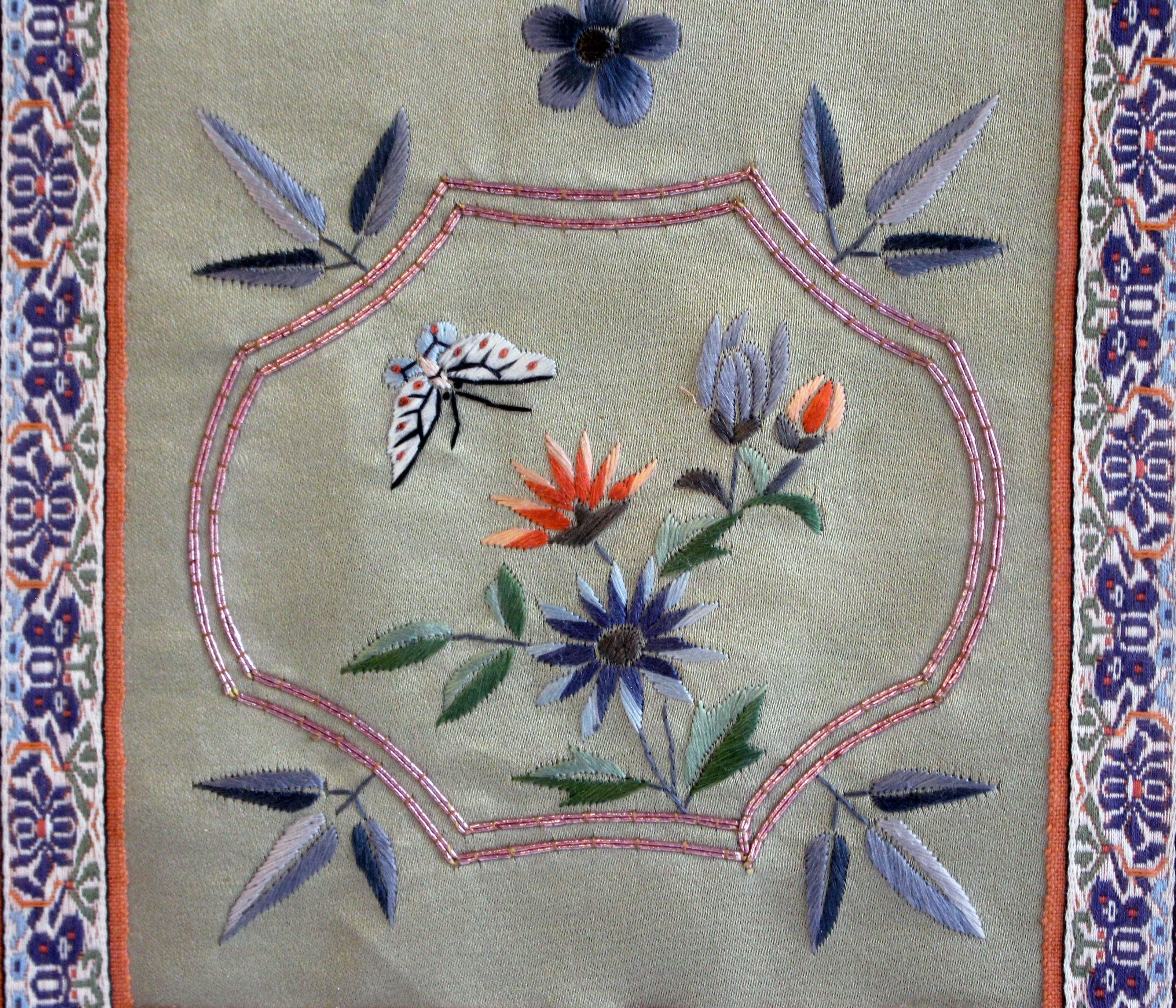 Qing Circa 1900 Chinese Silk Panel in Frame For Sale