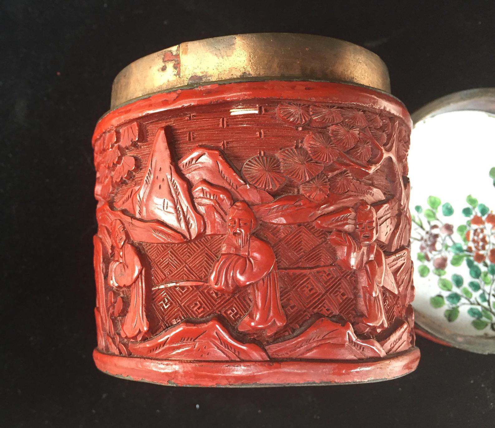 Hand-Carved Chung Hsing Chinese Genuine Cinnabar Carved Lacquer Box, circa 1900 For Sale