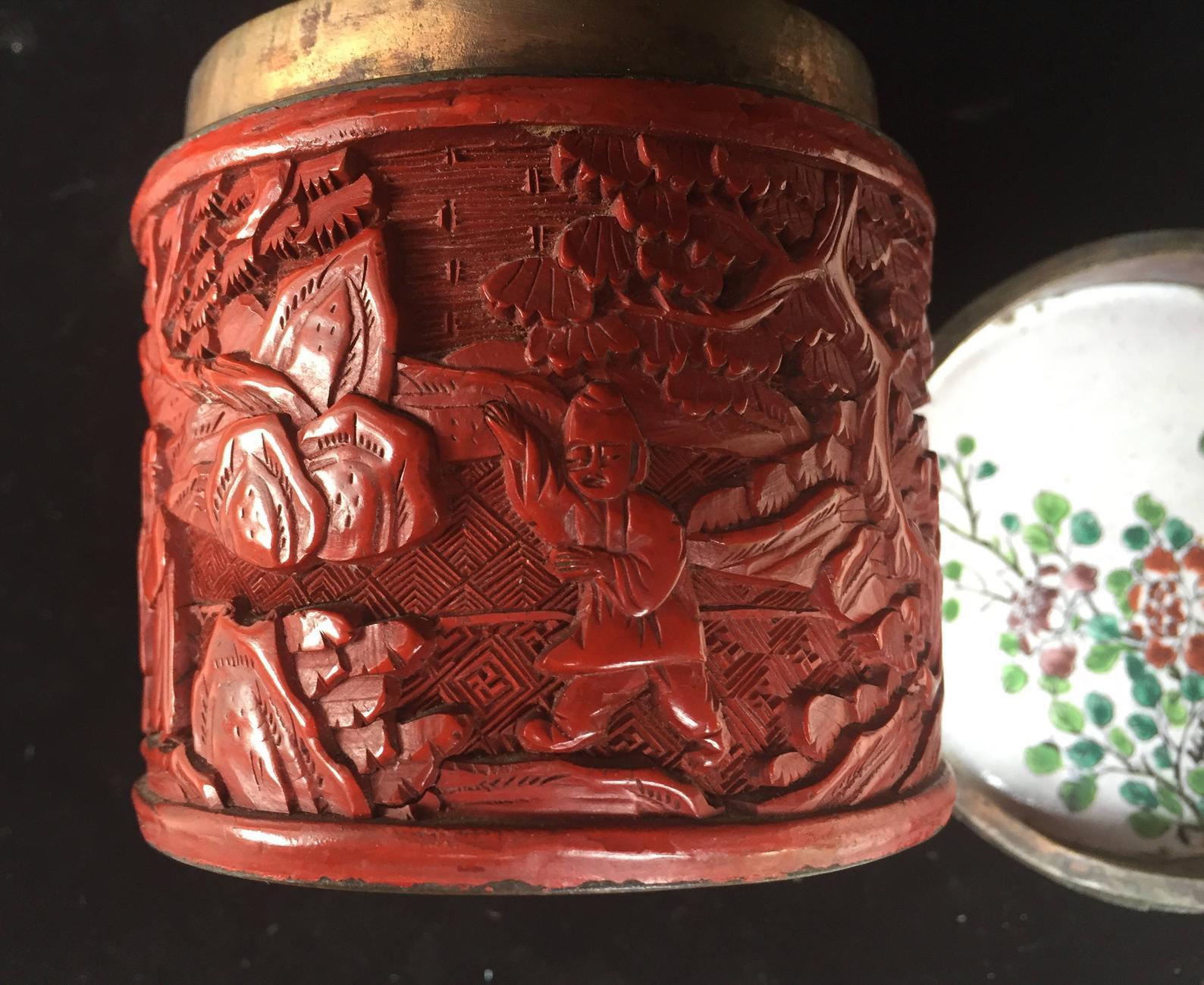 Chung Hsing Chinese Genuine Cinnabar Carved Lacquer Box, circa 1900 In Good Condition For Sale In Vero Beach, FL