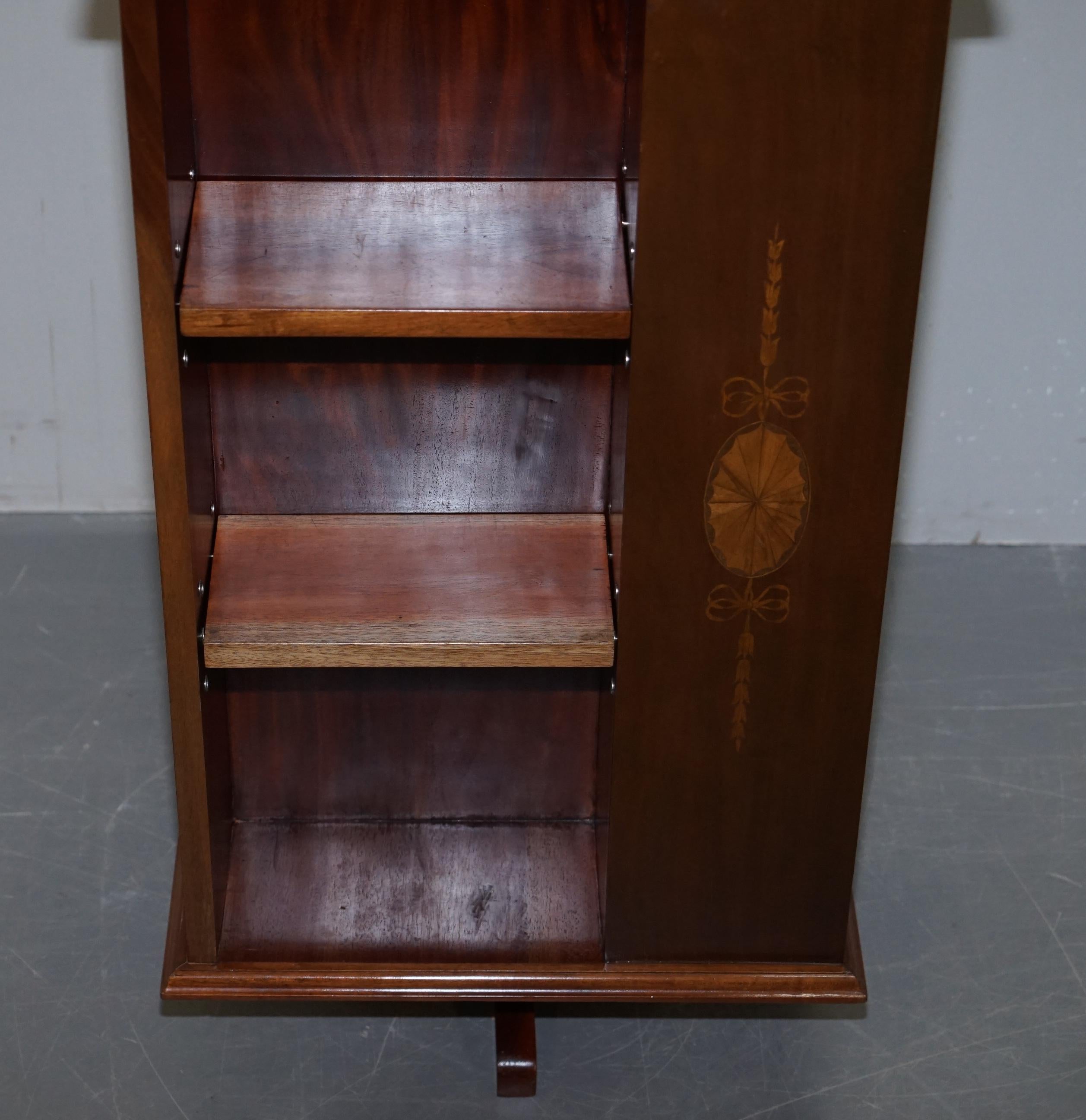 Edwardian Burr Walnut & Hardwood Revolving Bookcases Sheraton Inlaid, circa 1900 For Sale 15