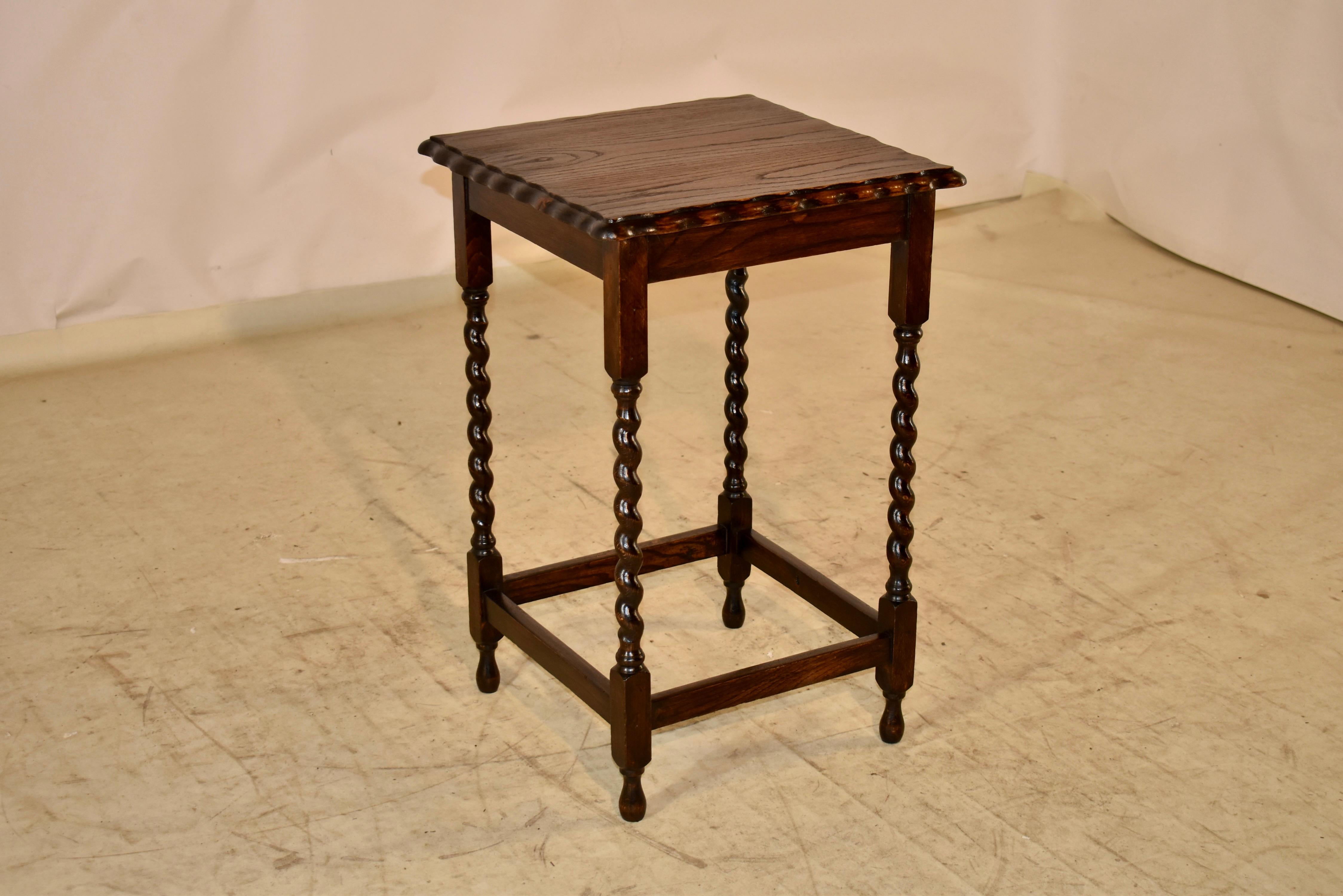 Turned Circa 1900 Edwardian Oak Side Table For Sale