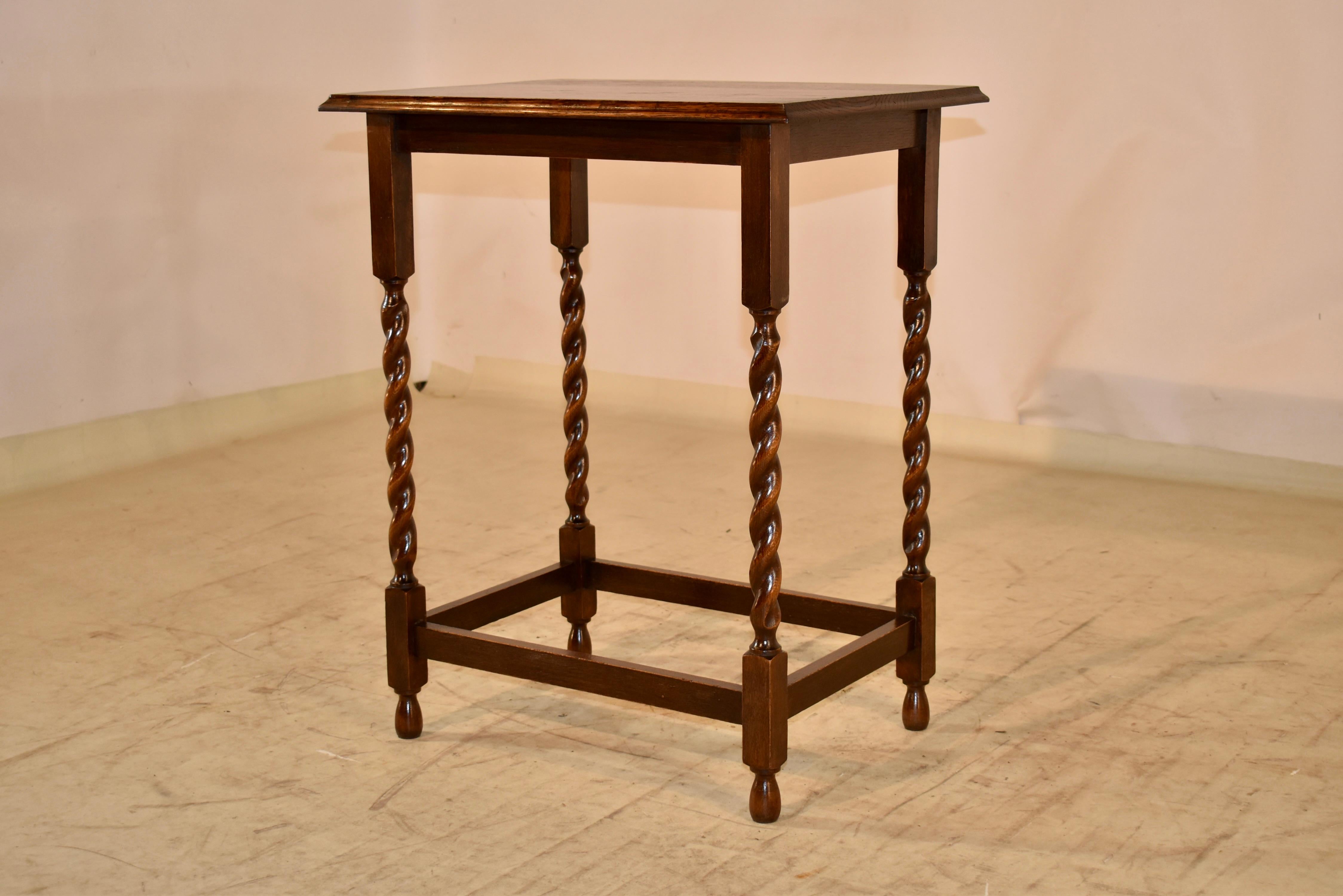 Circa 1900 Edwardian Oak Side Table In Good Condition For Sale In High Point, NC