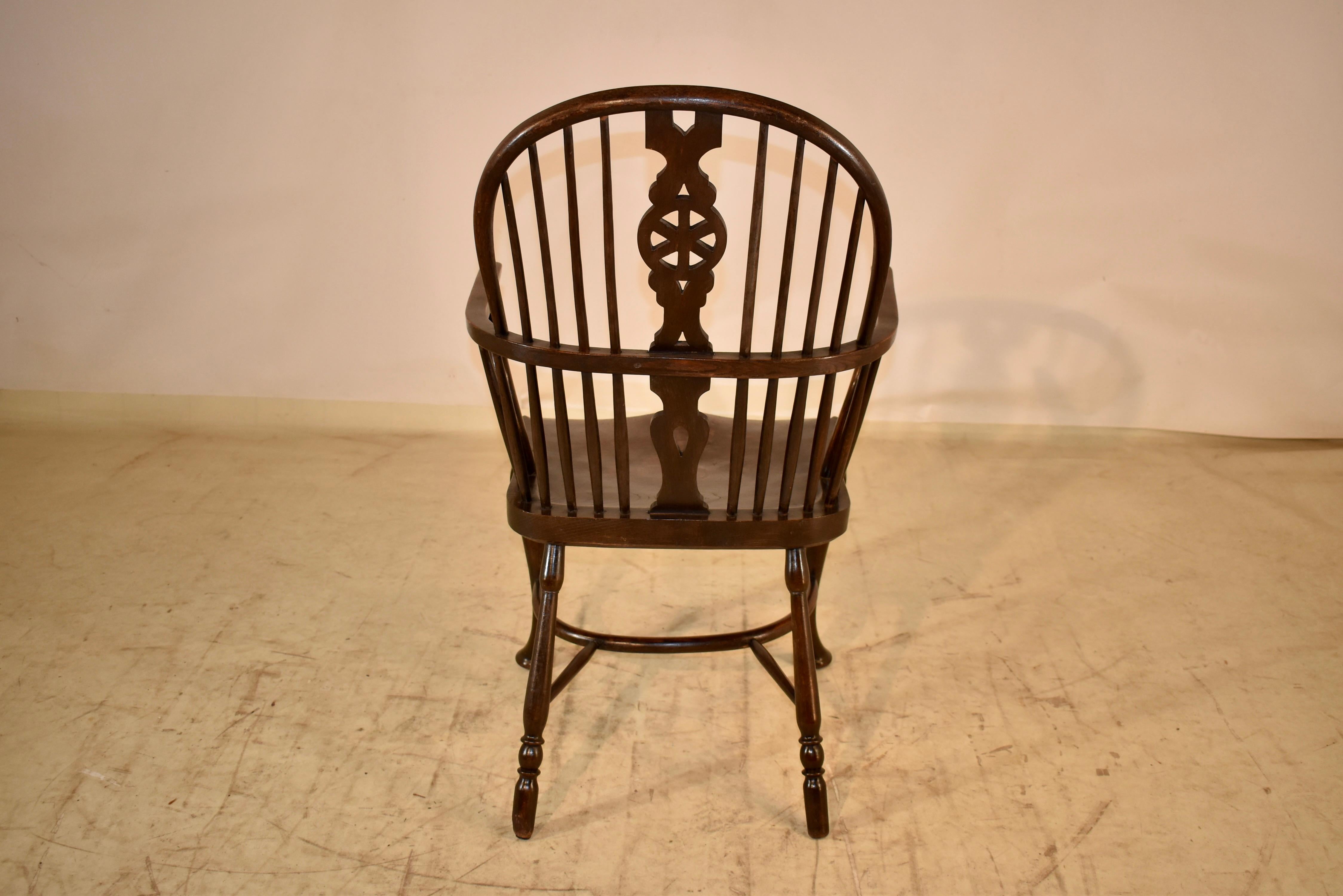 Circa 1900 English Double Bow Windsor Chair For Sale 1