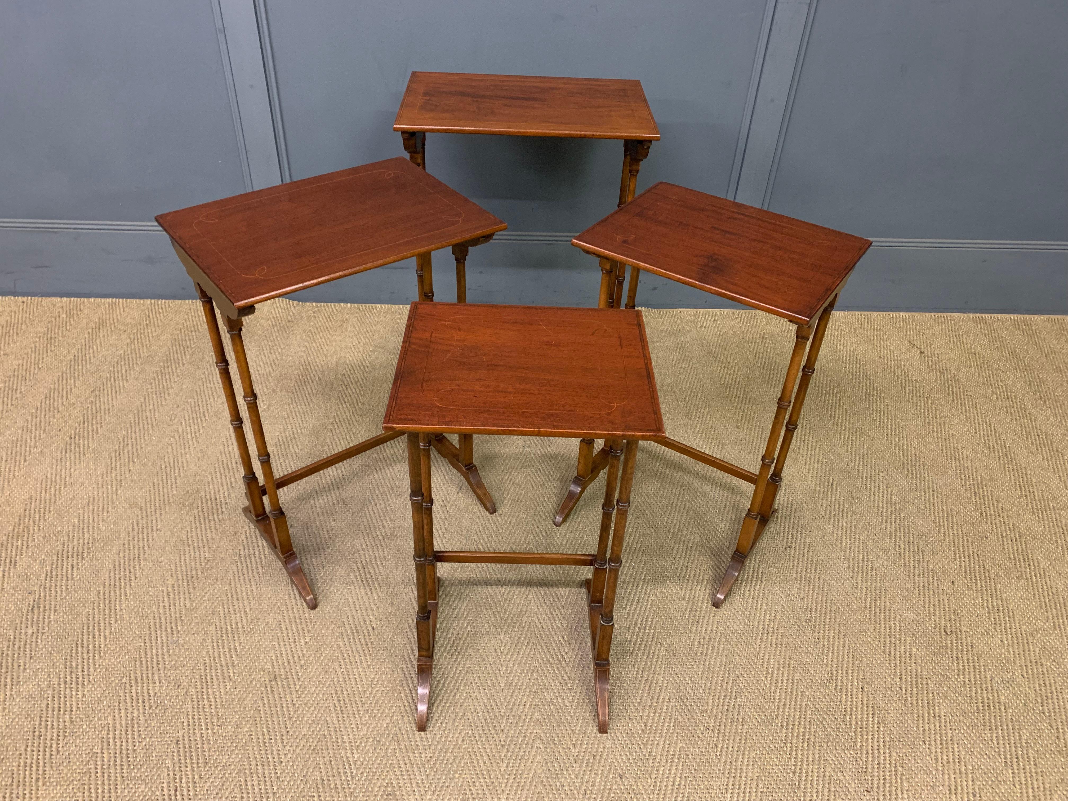 CIRCA 1900 Englisch Edwardian Periode Satz von 4 Nesting Tables im Angebot 7