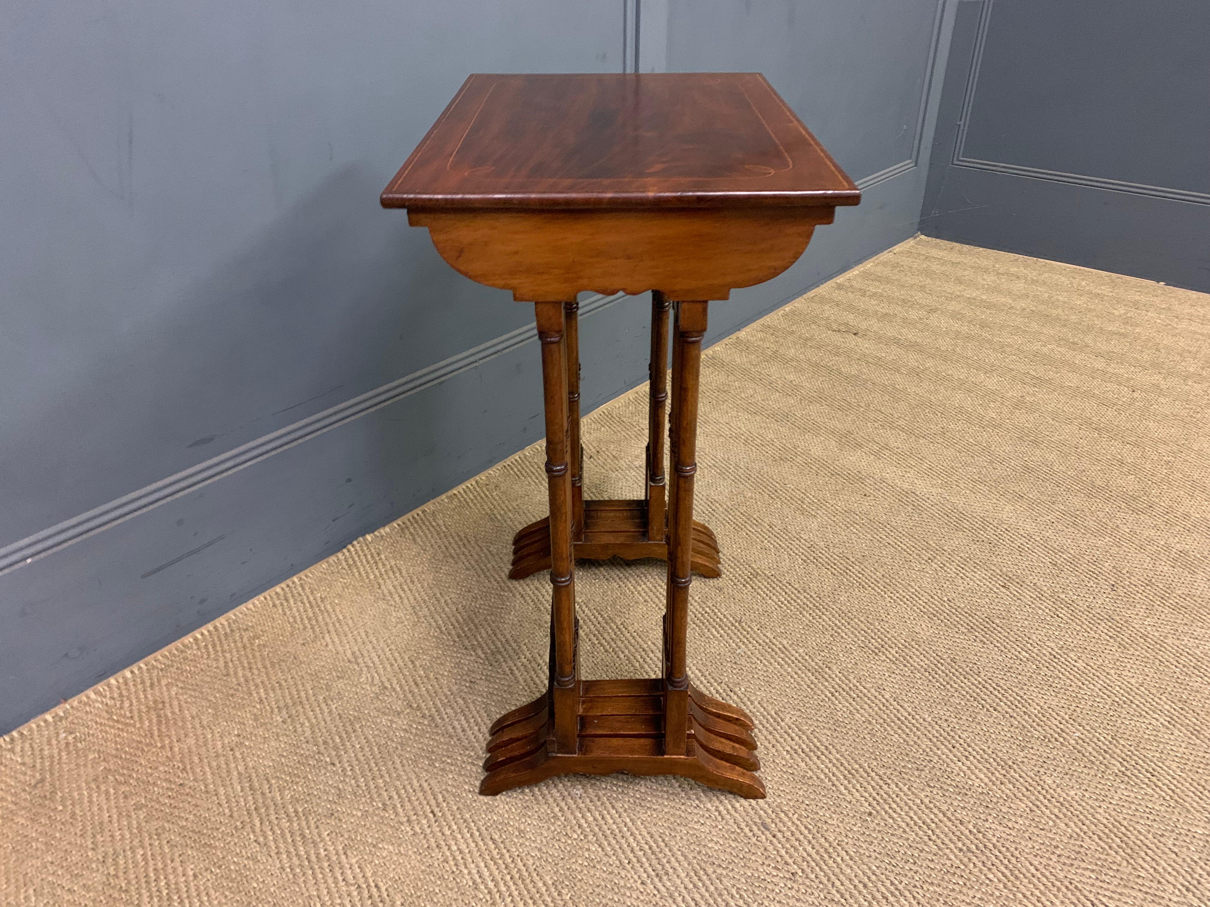 CIRCA 1900 Englisch Edwardian Periode Satz von 4 Nesting Tables im Angebot 2